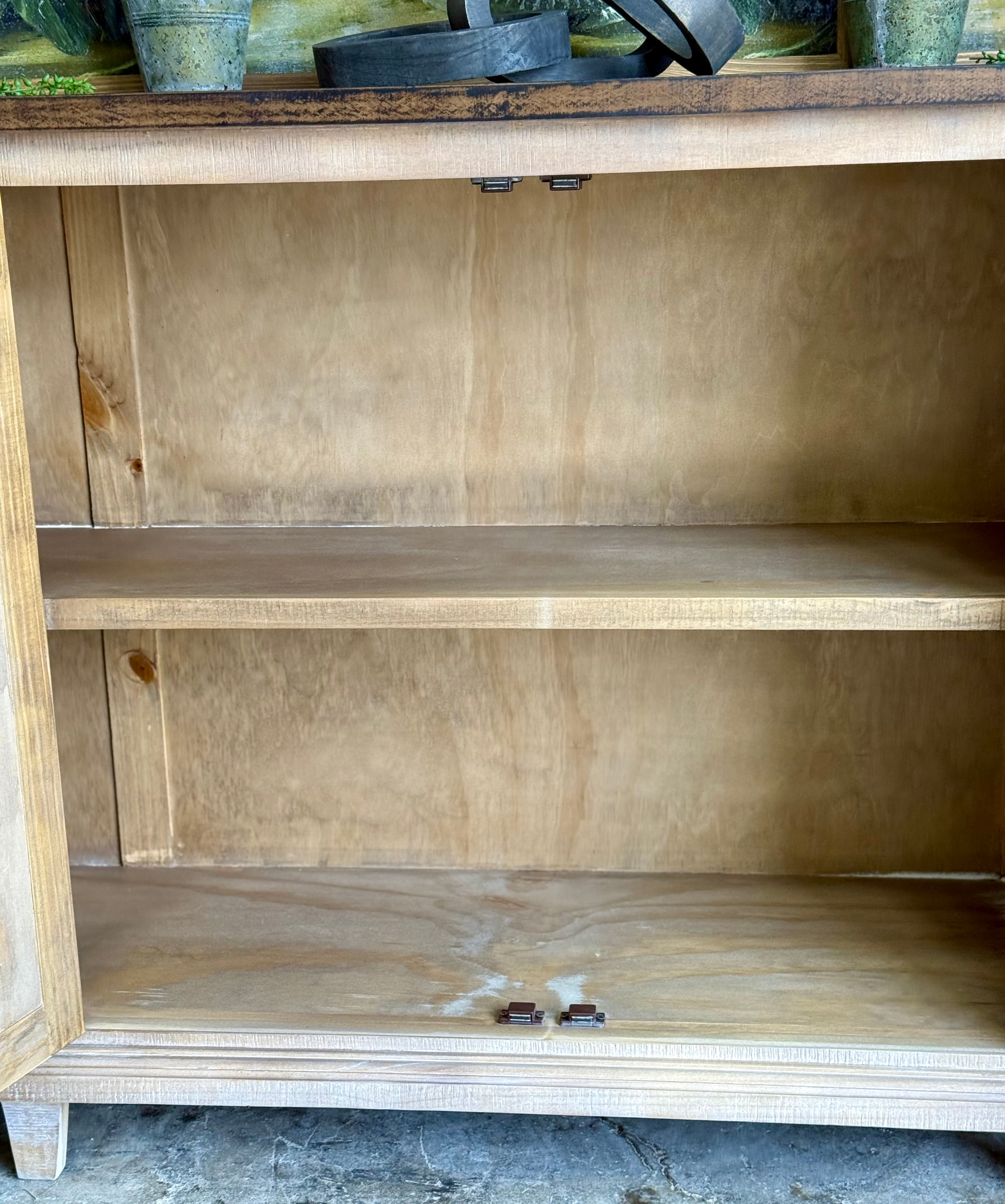 Michelle Console-Soft Drift/Honeywood