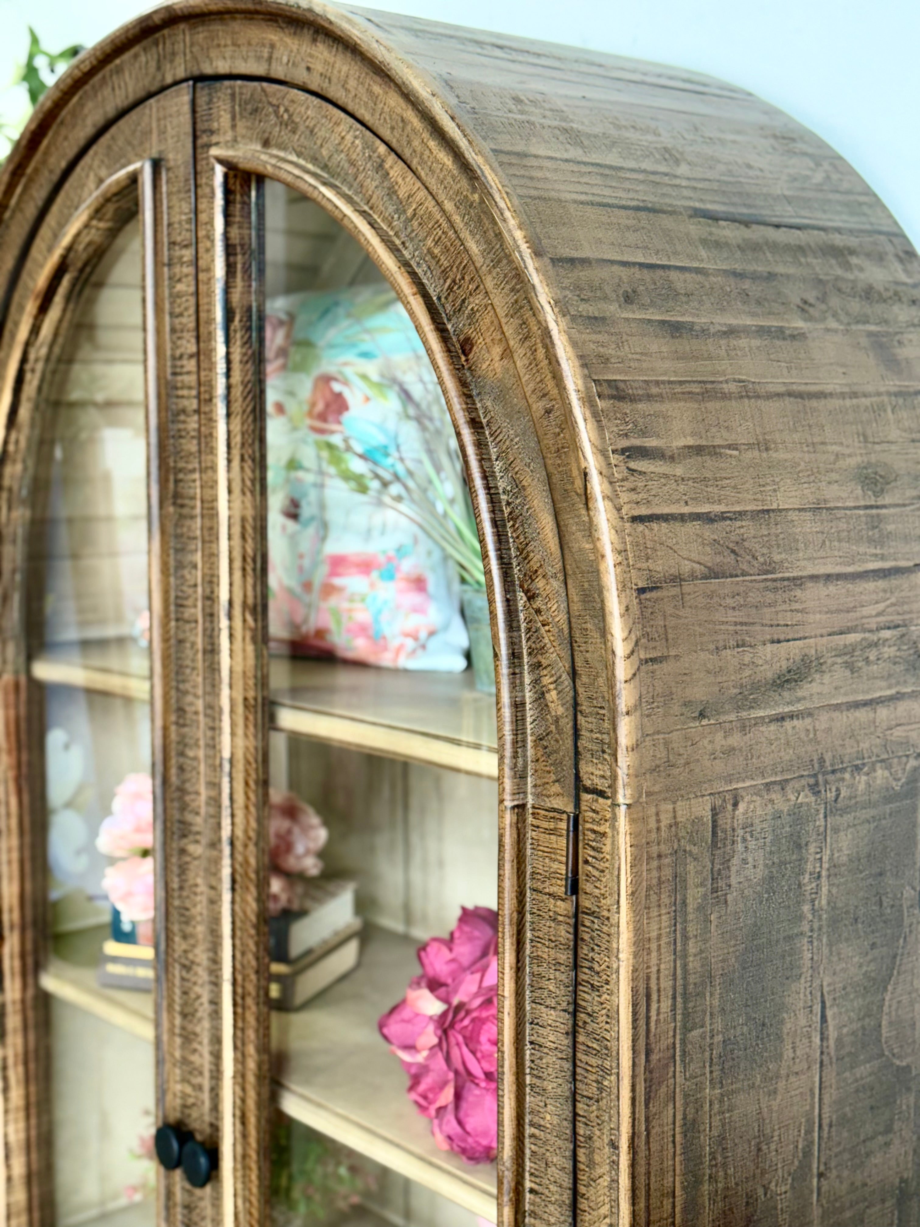 Avery Domed Vitrine-Honeywood™/Dove