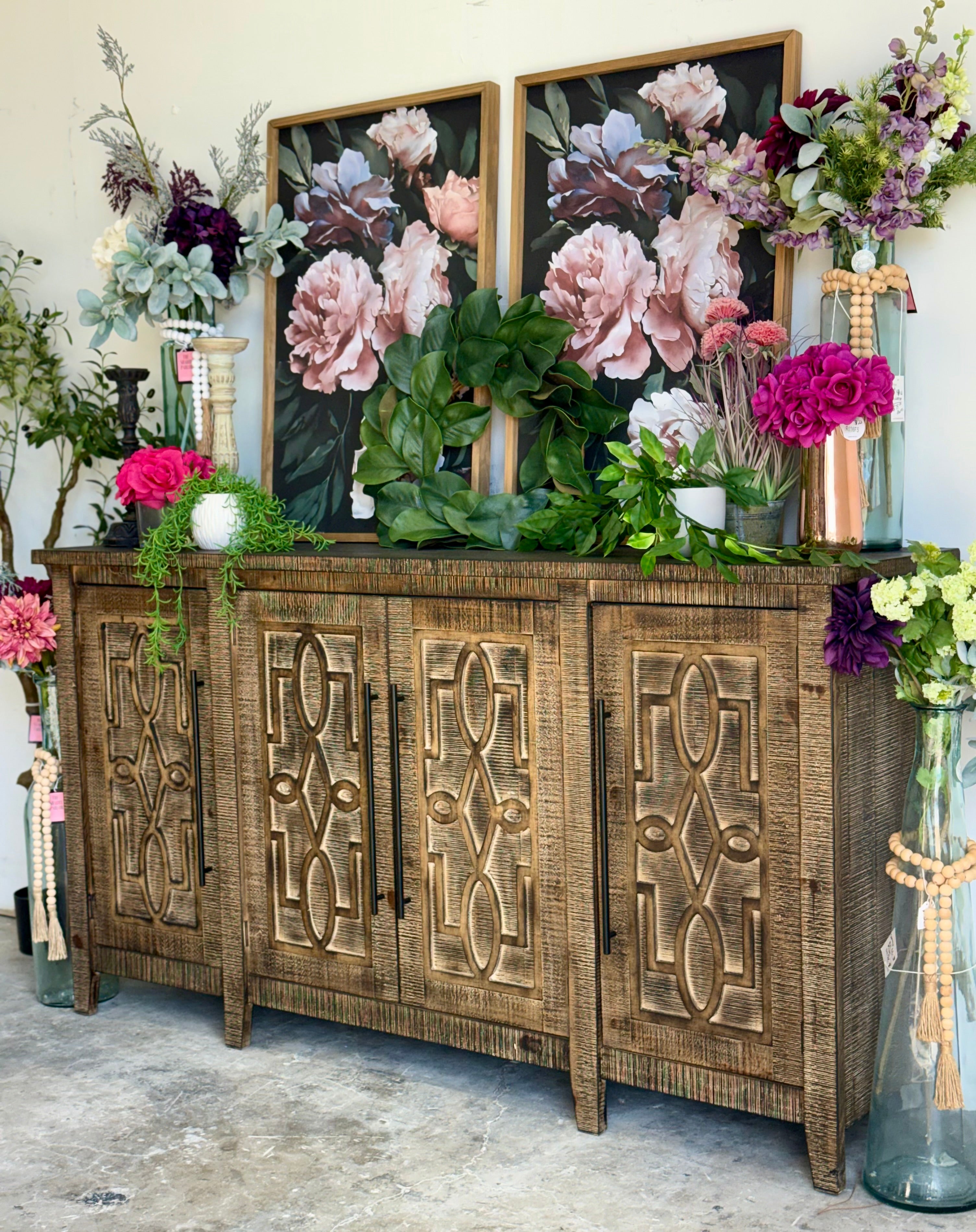 Ivy 4 Door Console-Amberwood