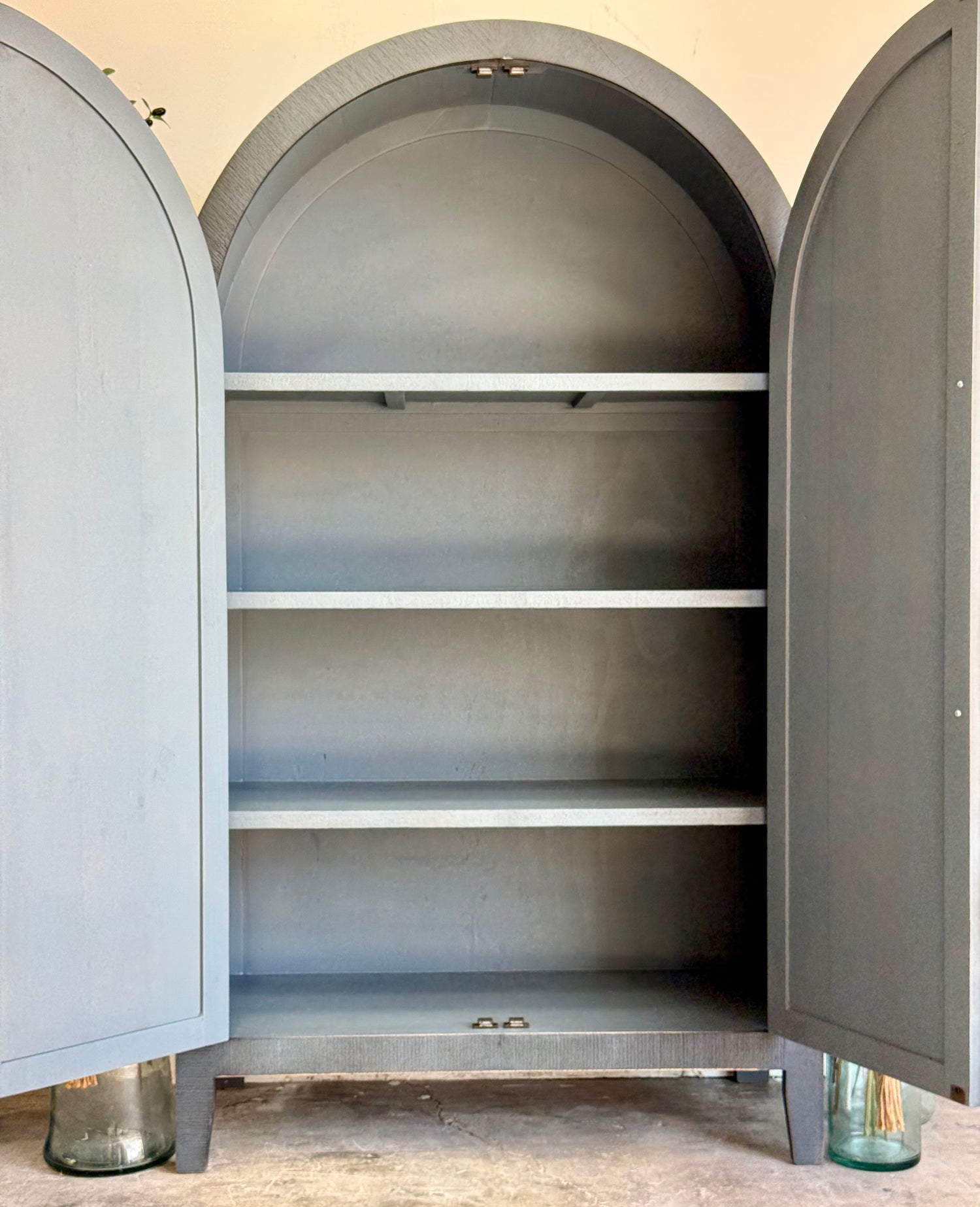 Georgia Domed Vitrine- Blue Haze™