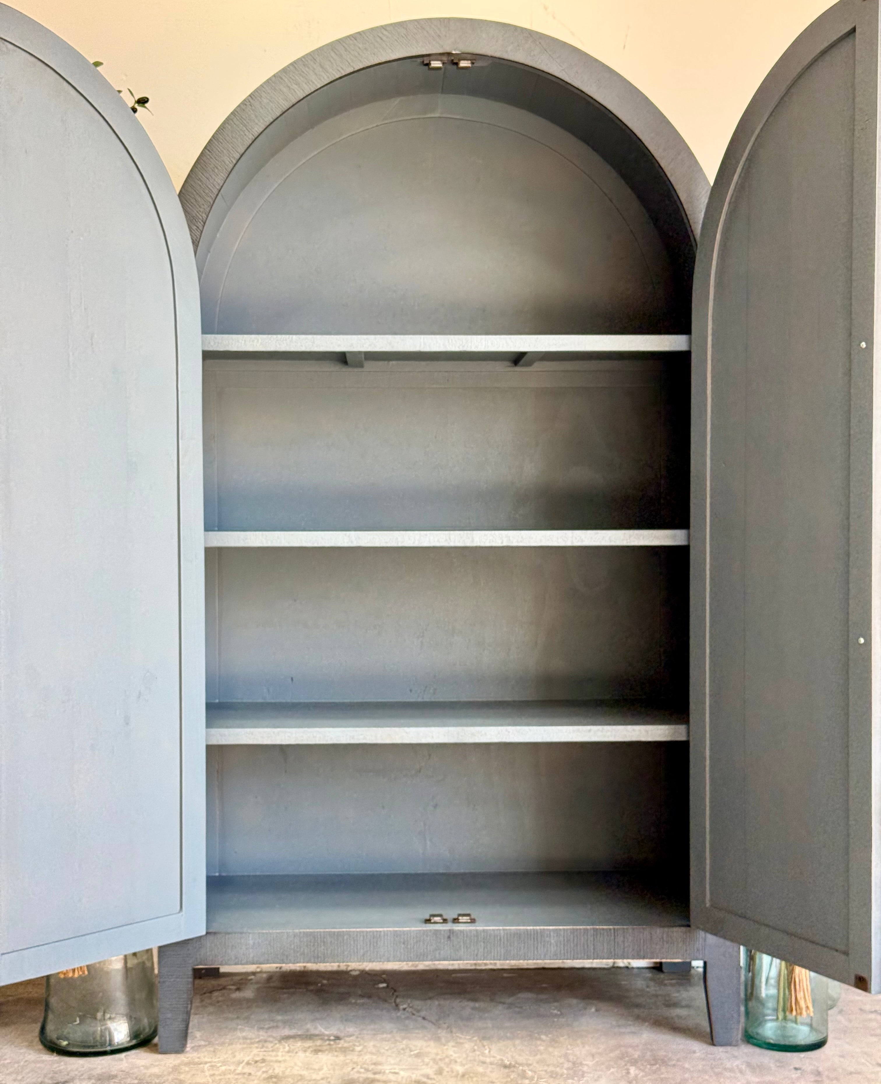 Georgia Domed Vitrine- Blue Haze™
