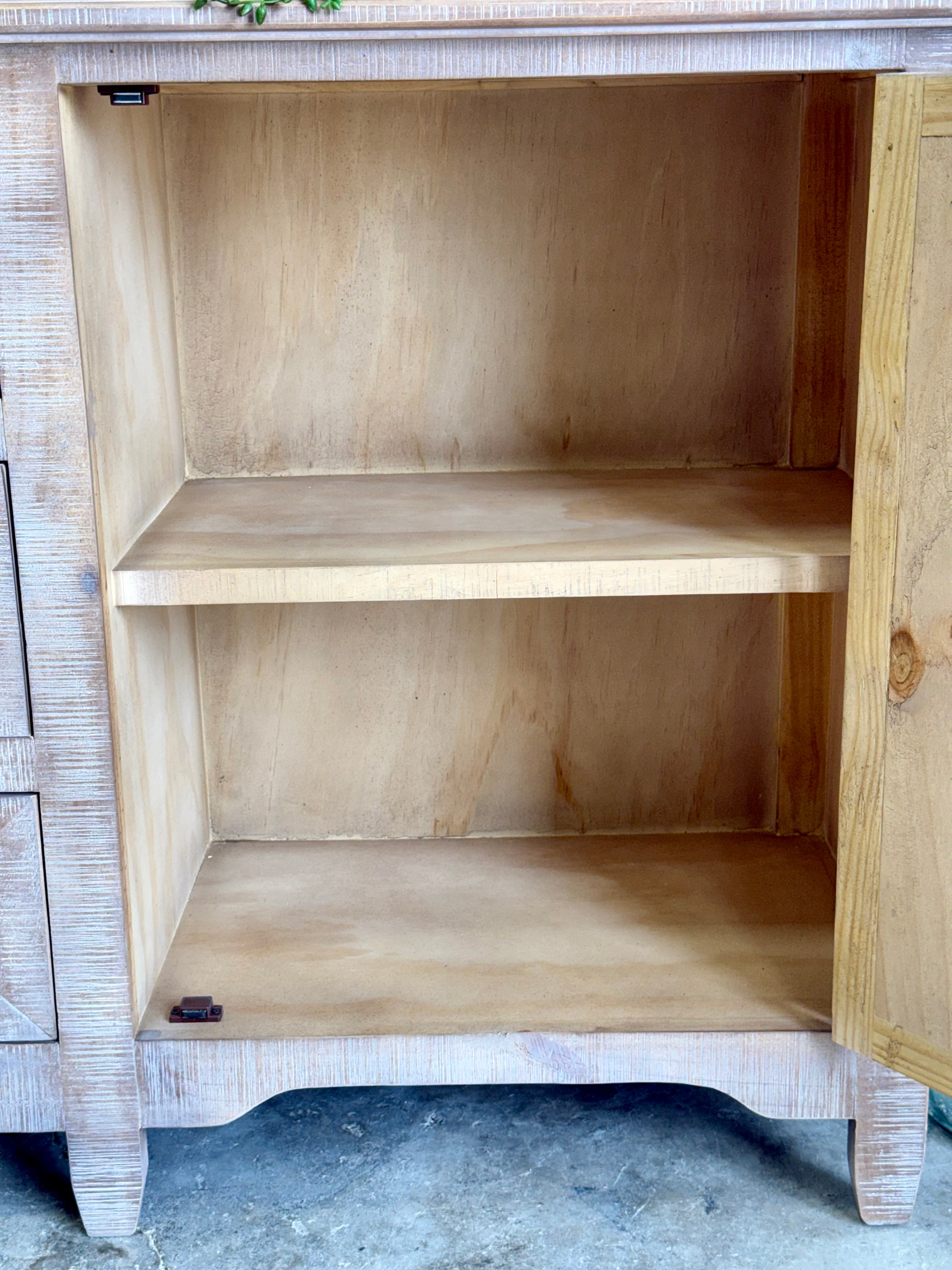Cora Console-Soft Drift™