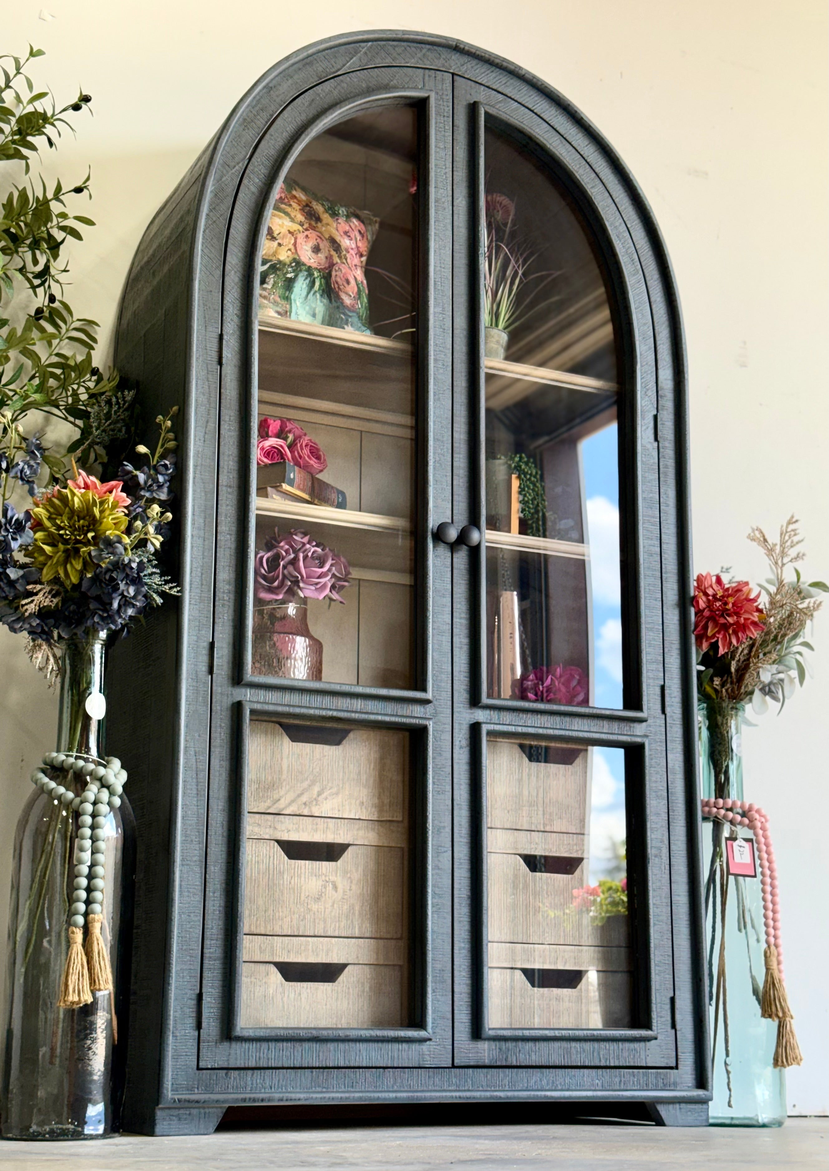 Avery Dome Vitrine-Blue Dusk/Cappuccino
