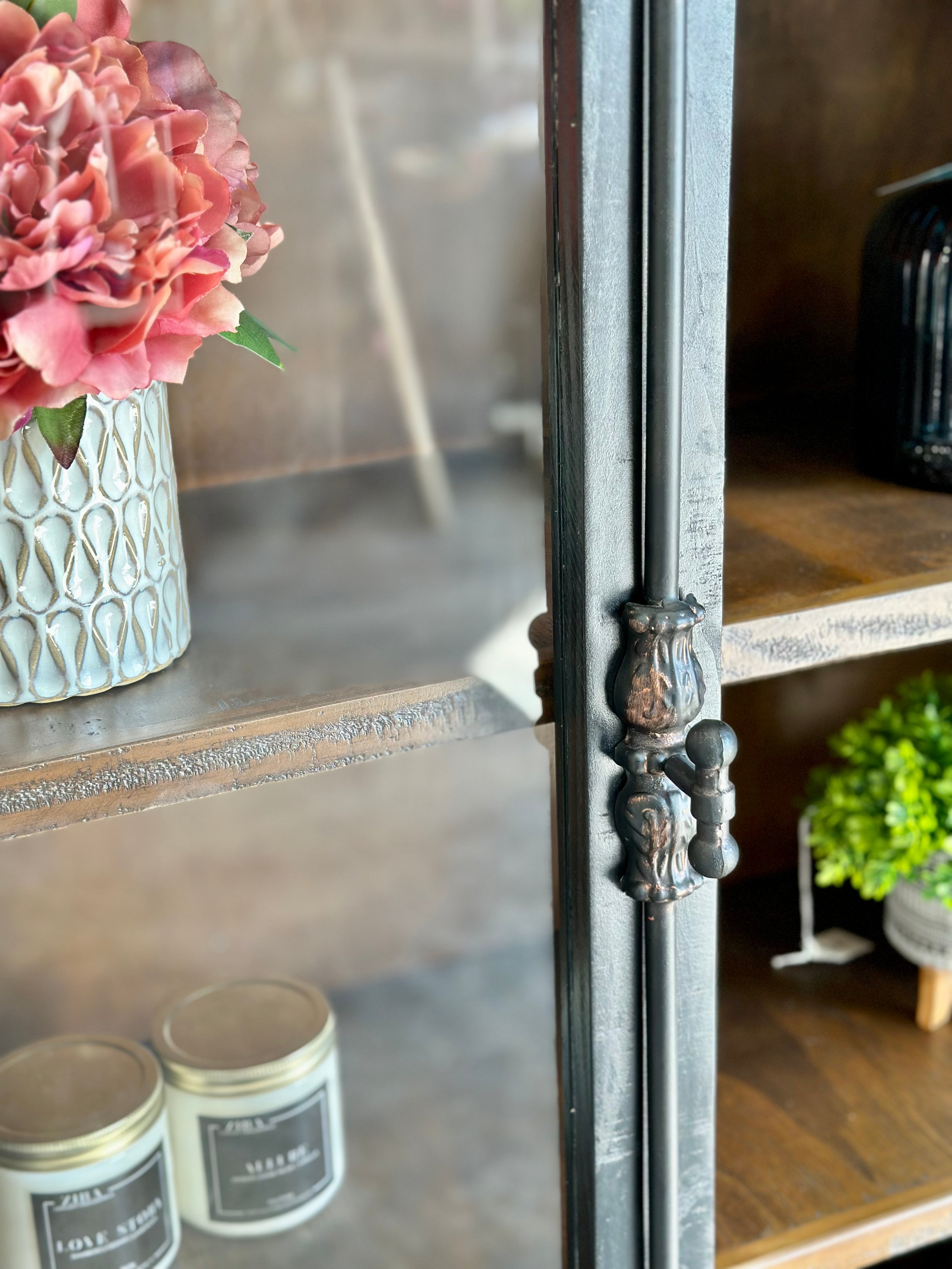 Claudia Vitrine-Black/Sparrow Interior