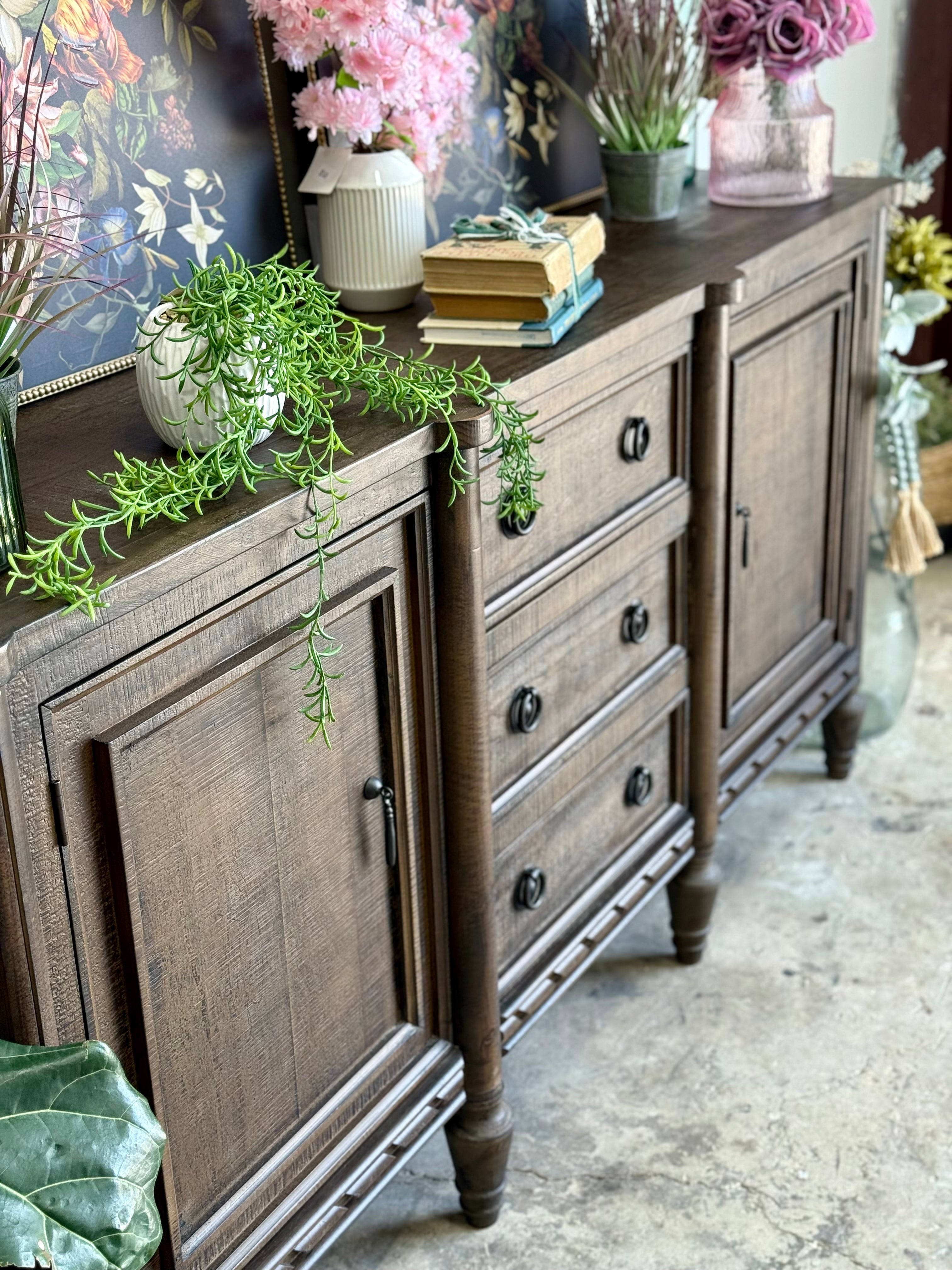 Juliette Console-Honeywood™