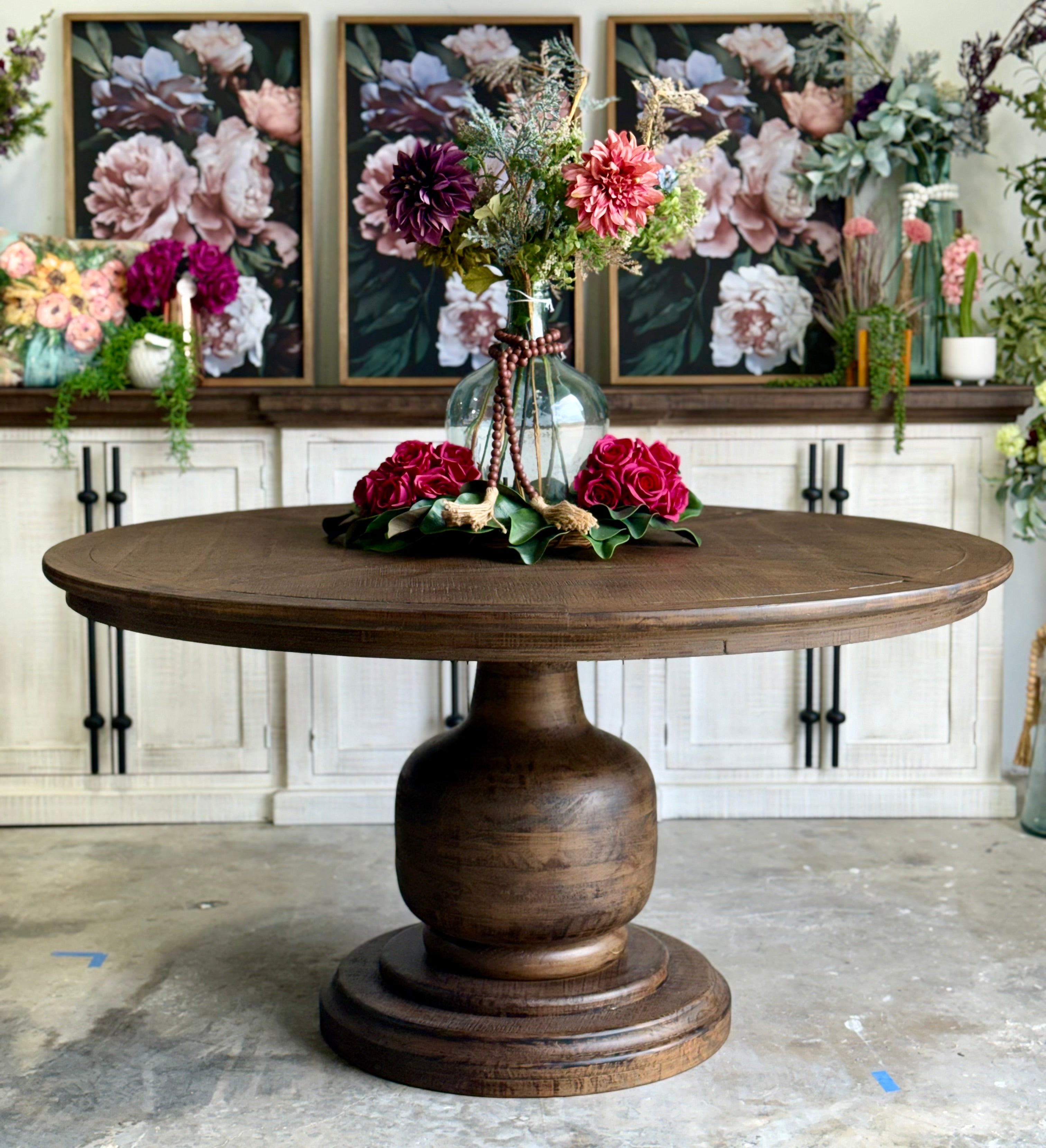 Lilly 60" Round Pedestal Dining Table-Honeywood™