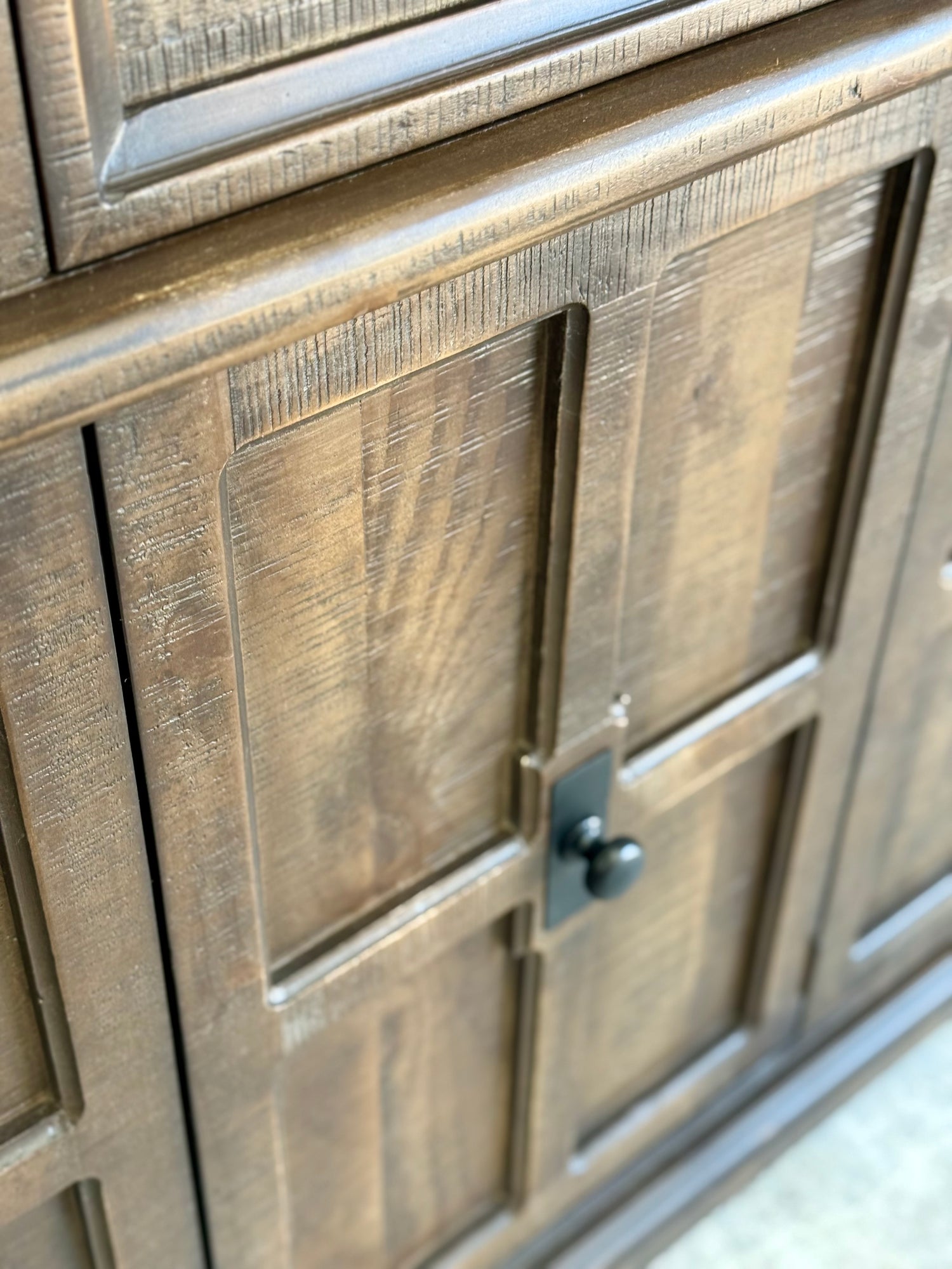 Gabriella Console-Honeywood™