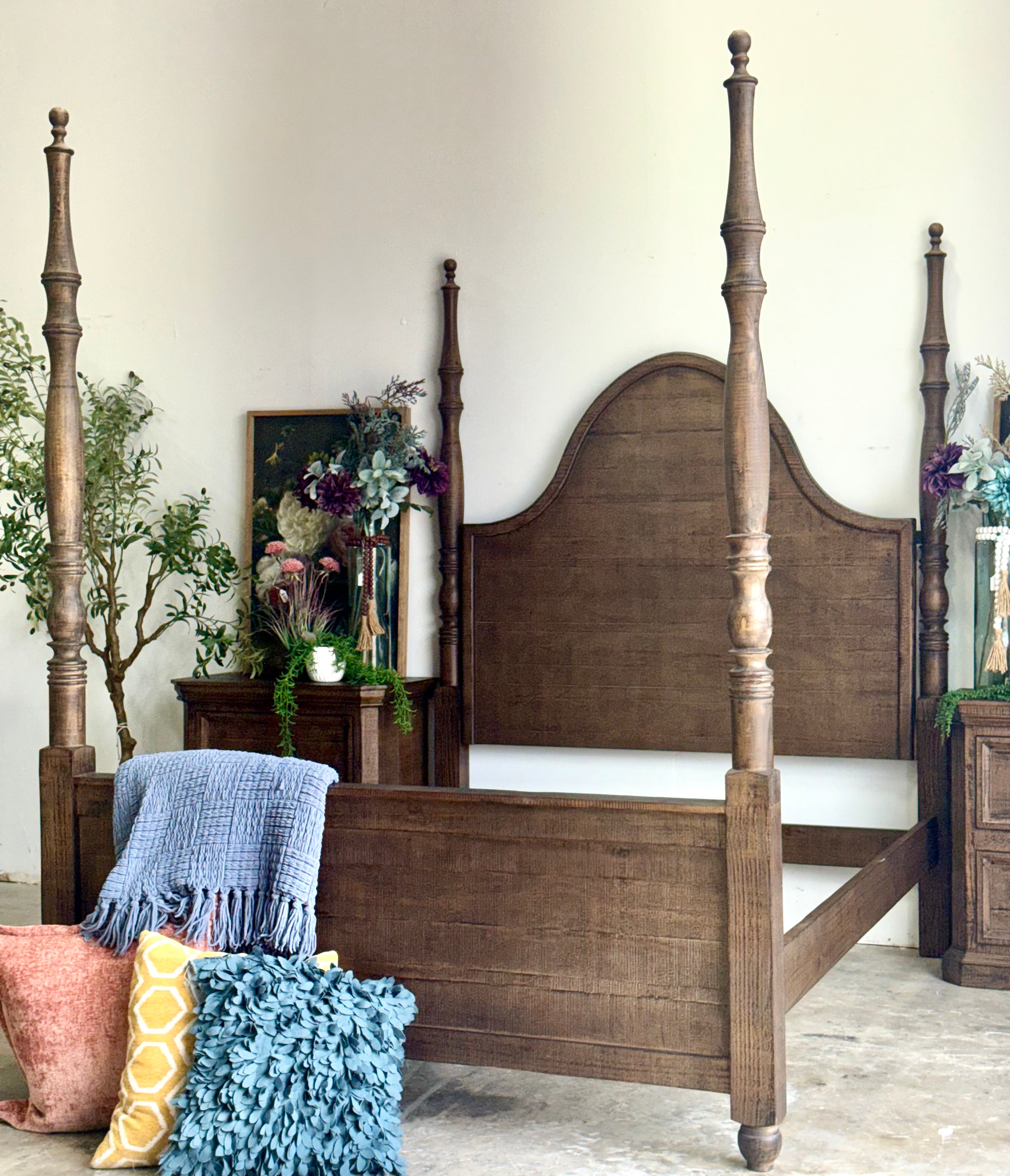 Willow Queen 4 Poster Bed-Honeywood™