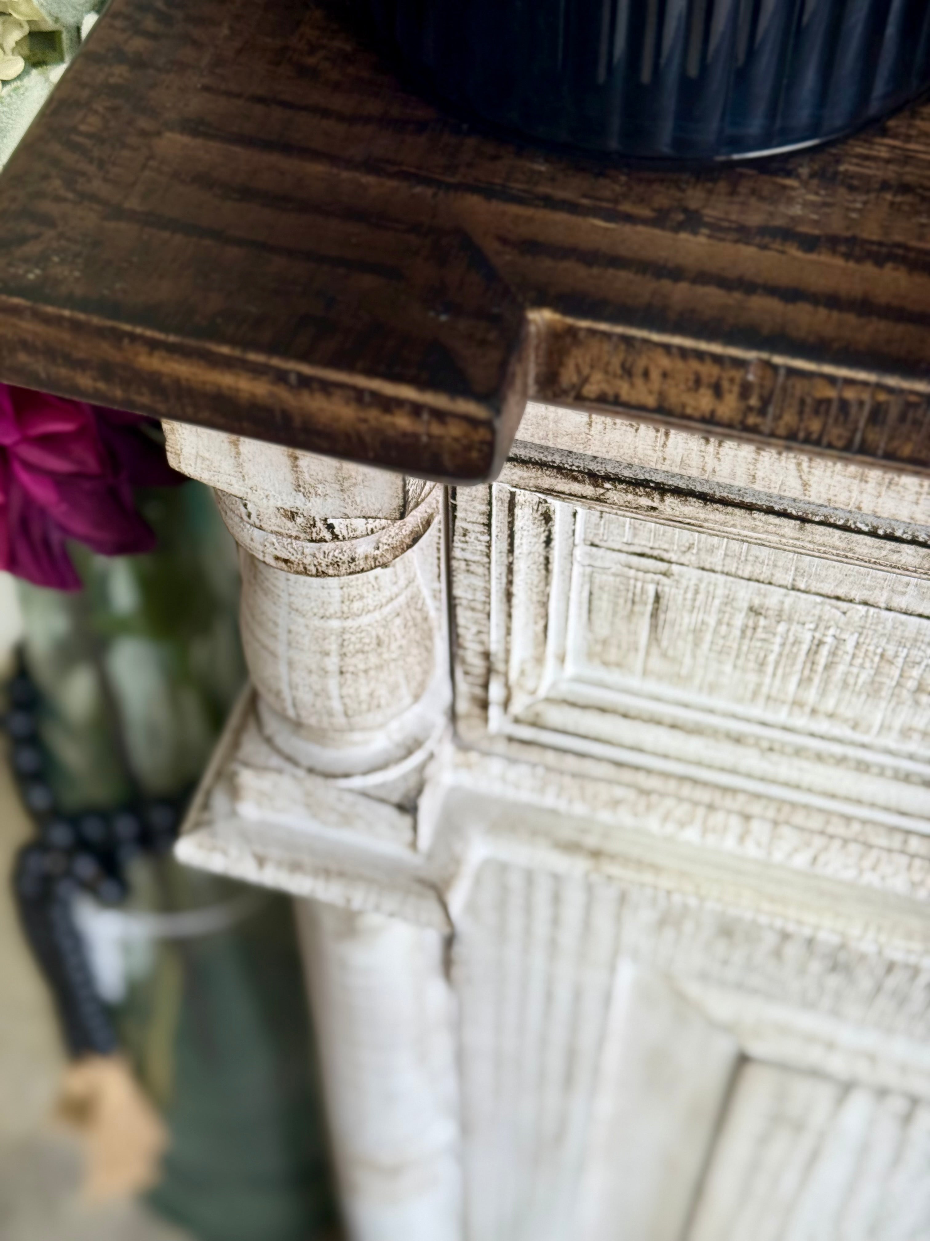 Novah 4-Door Console-Toasted Wheat/Honeywood