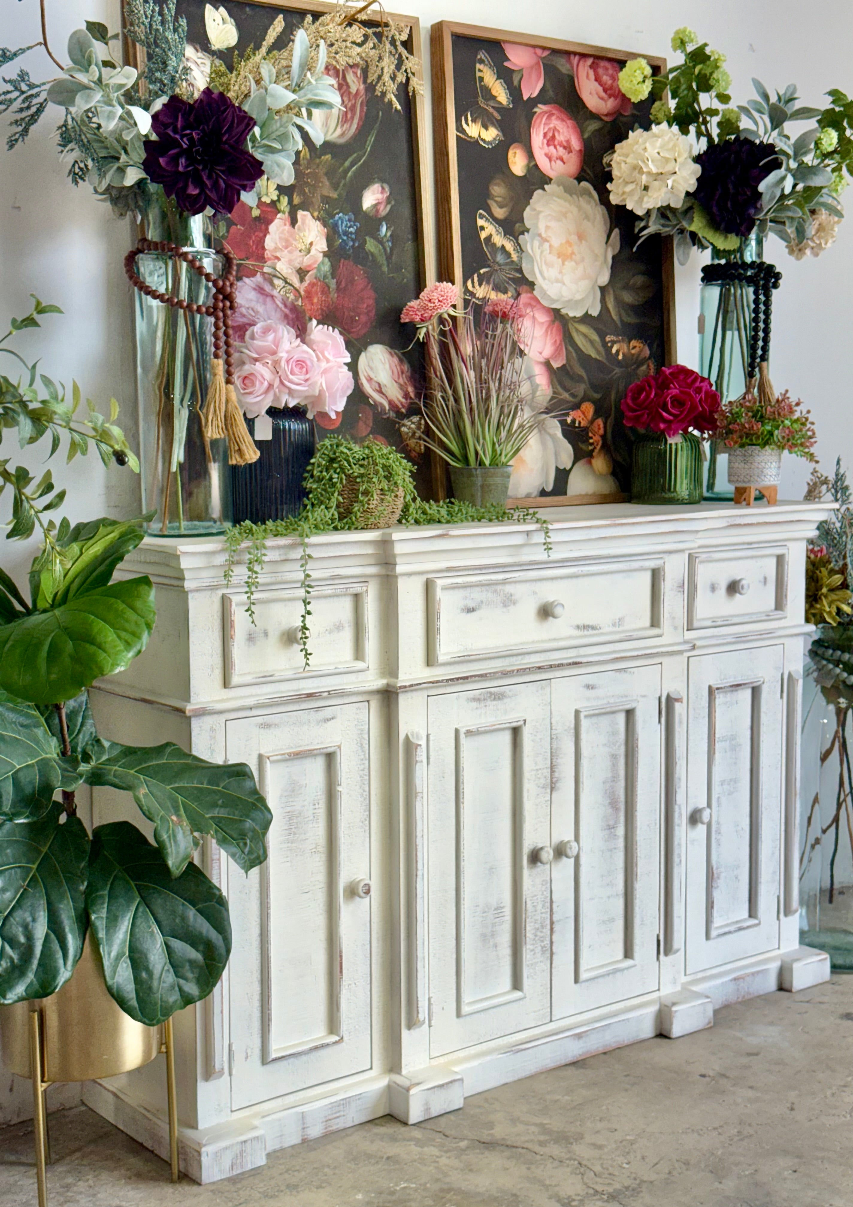 Lindsey 4-Door Console-Frosted Linen