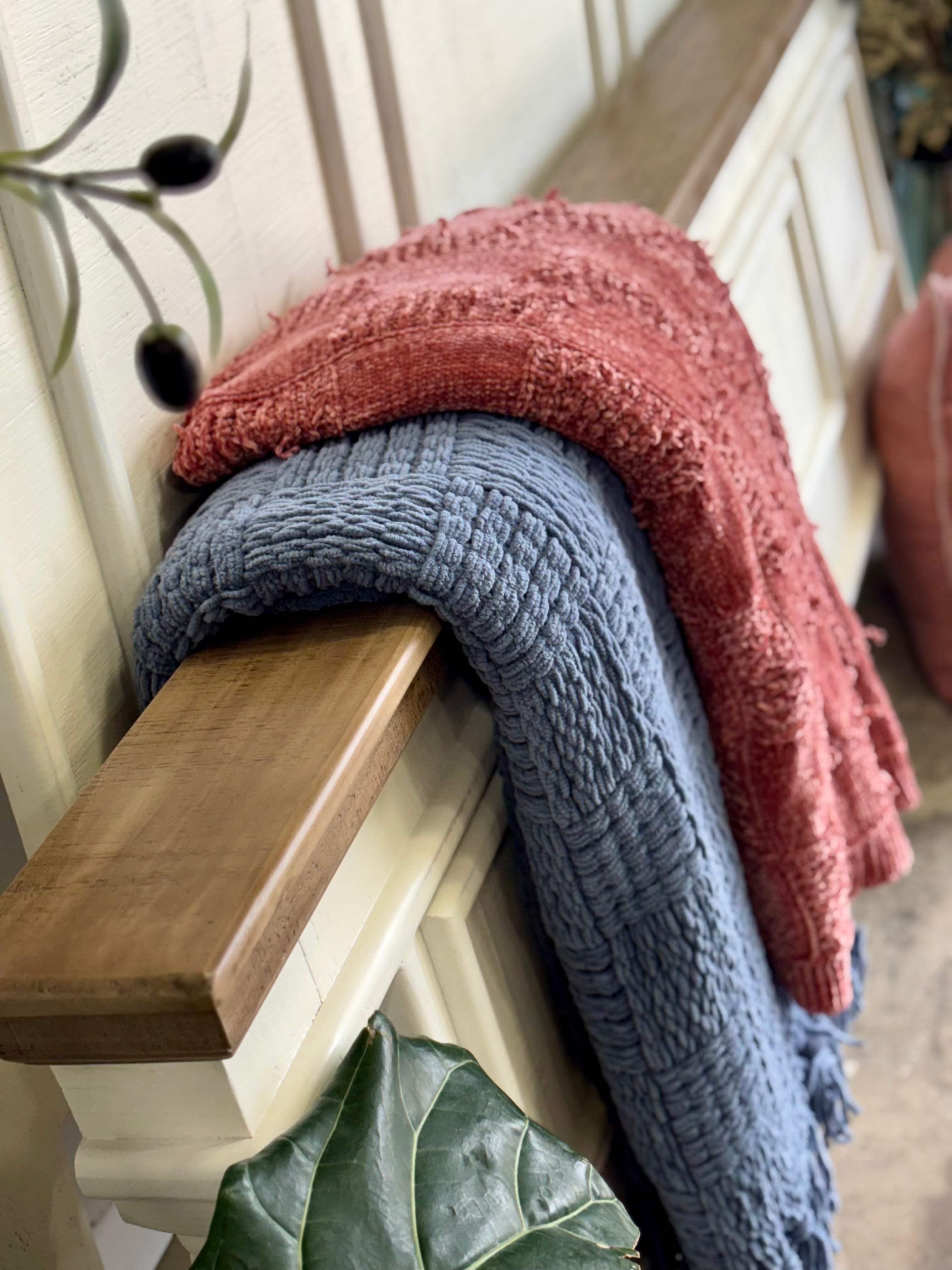 Madison King Bed-Creamy Linen™/Sandstone
