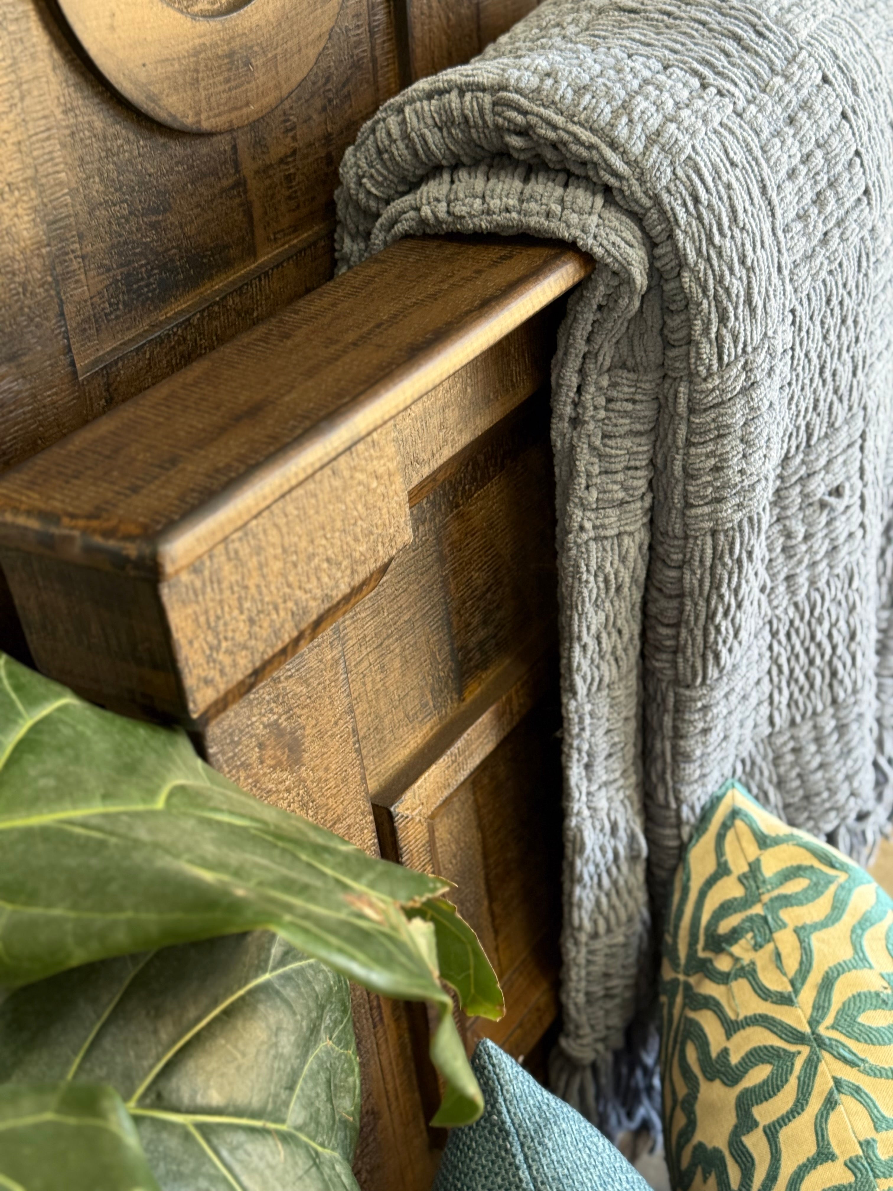 Harper Curved Queen-Honeywood™
