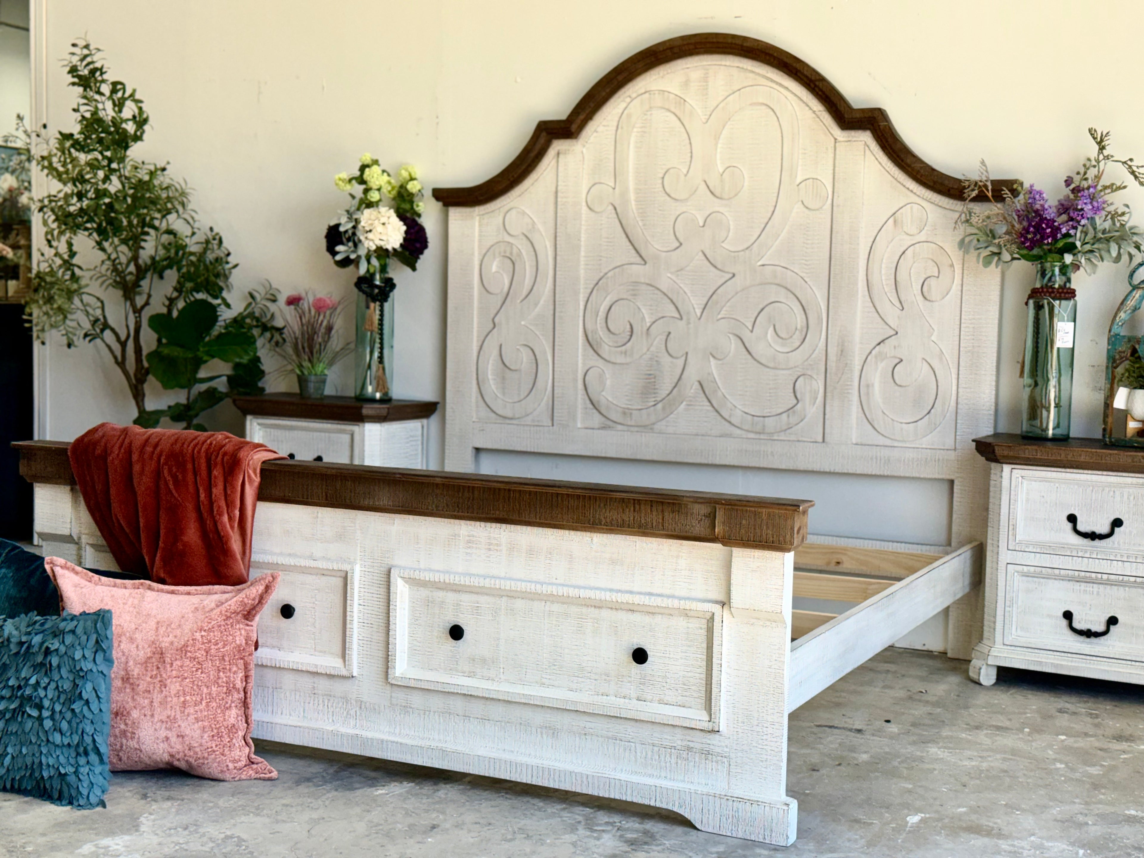 Harper Curved King-White Wheat/Honeywood™