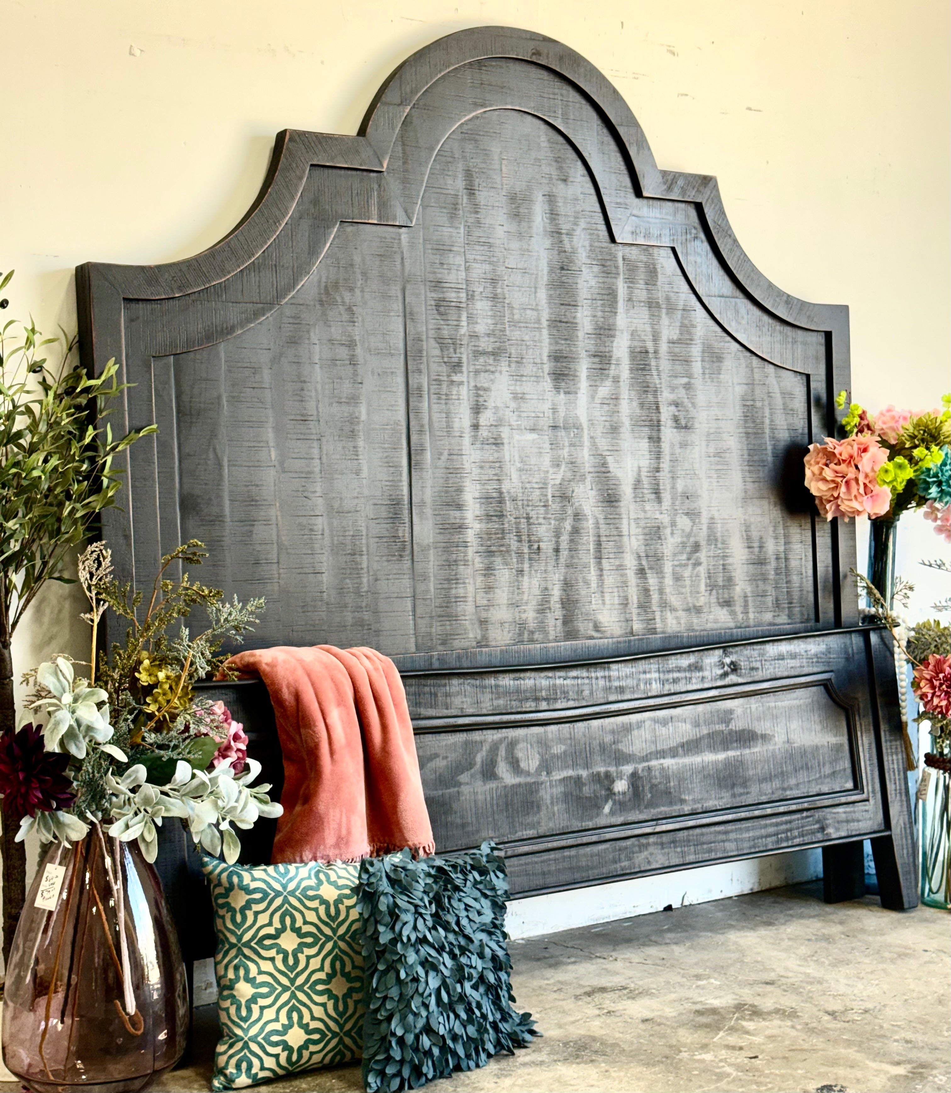 Jessica King Bed-Handrubbed Black