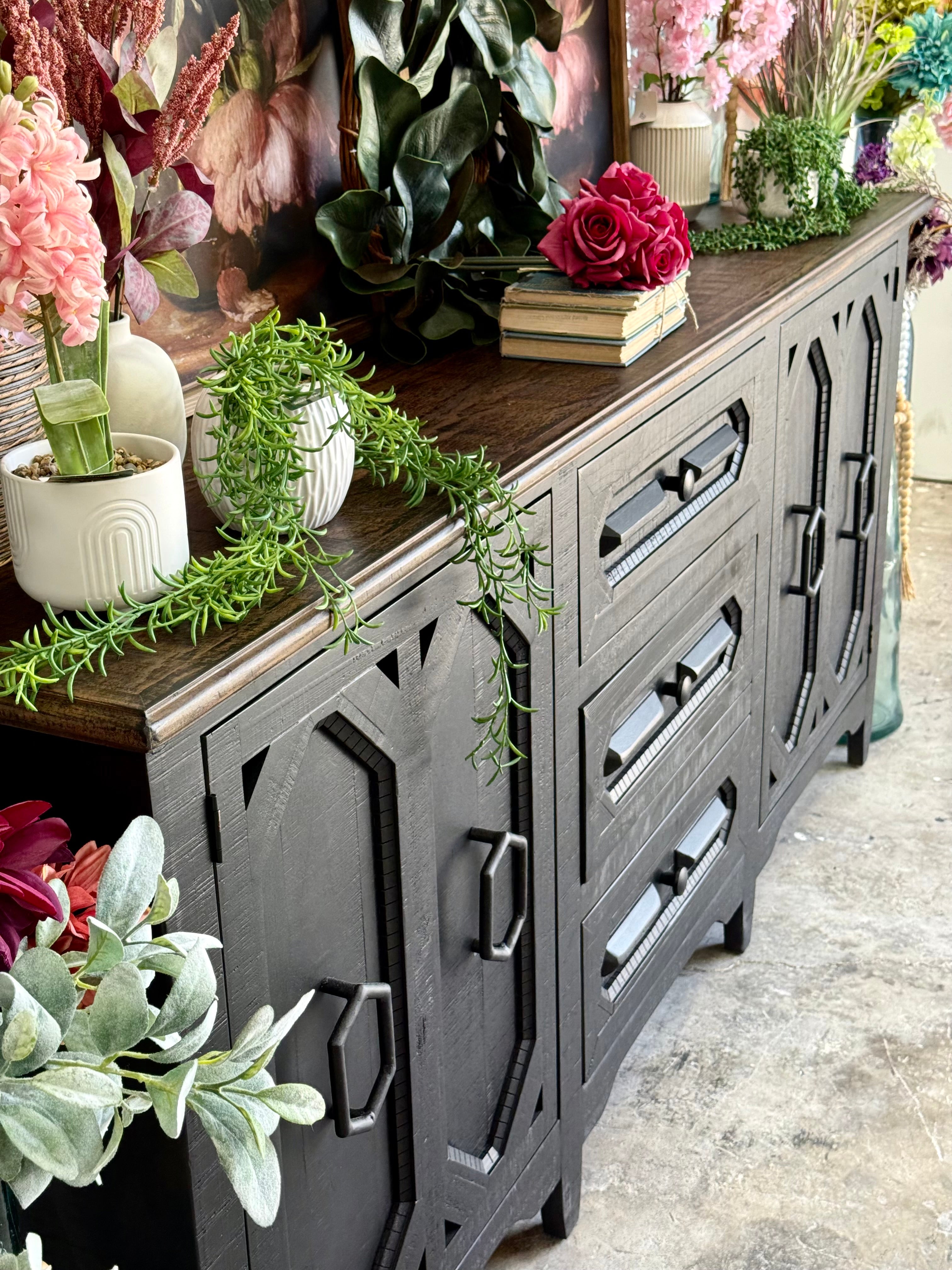Cora Console-Black/Honeywood™