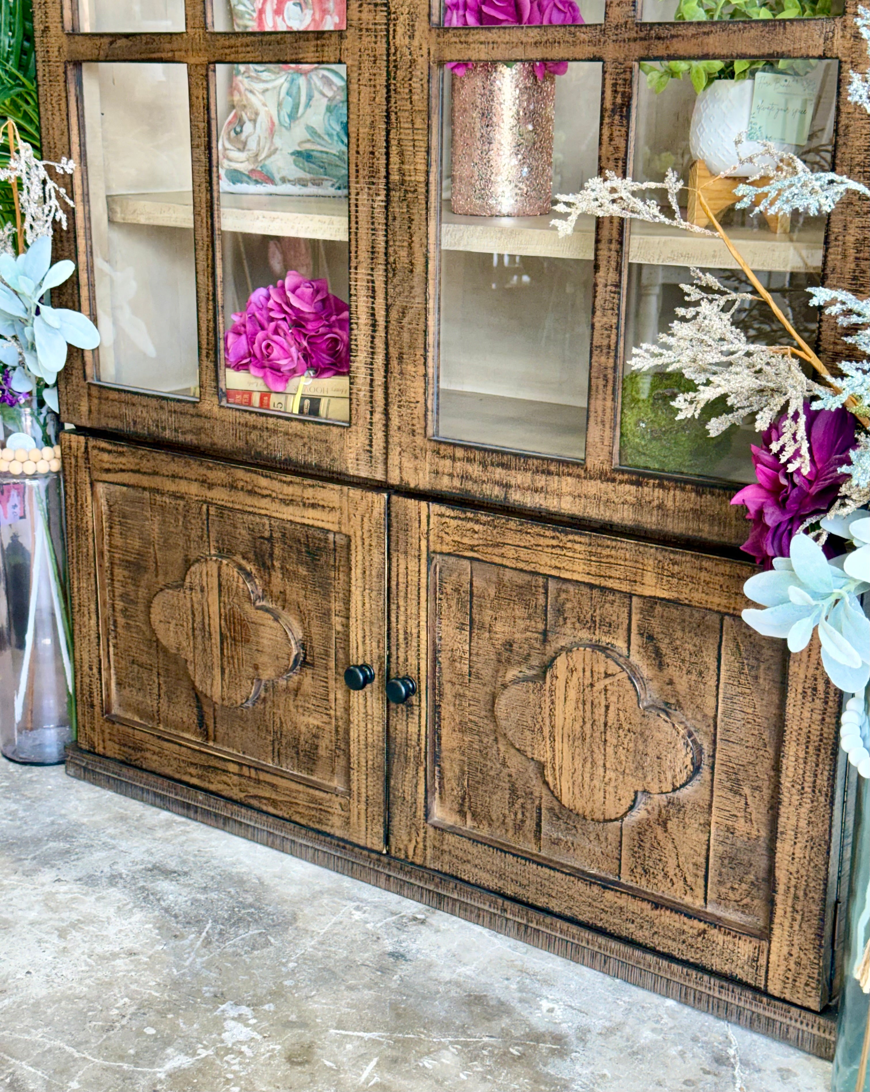 Cathedral Dome Vitrine-Honeywood/Dove
