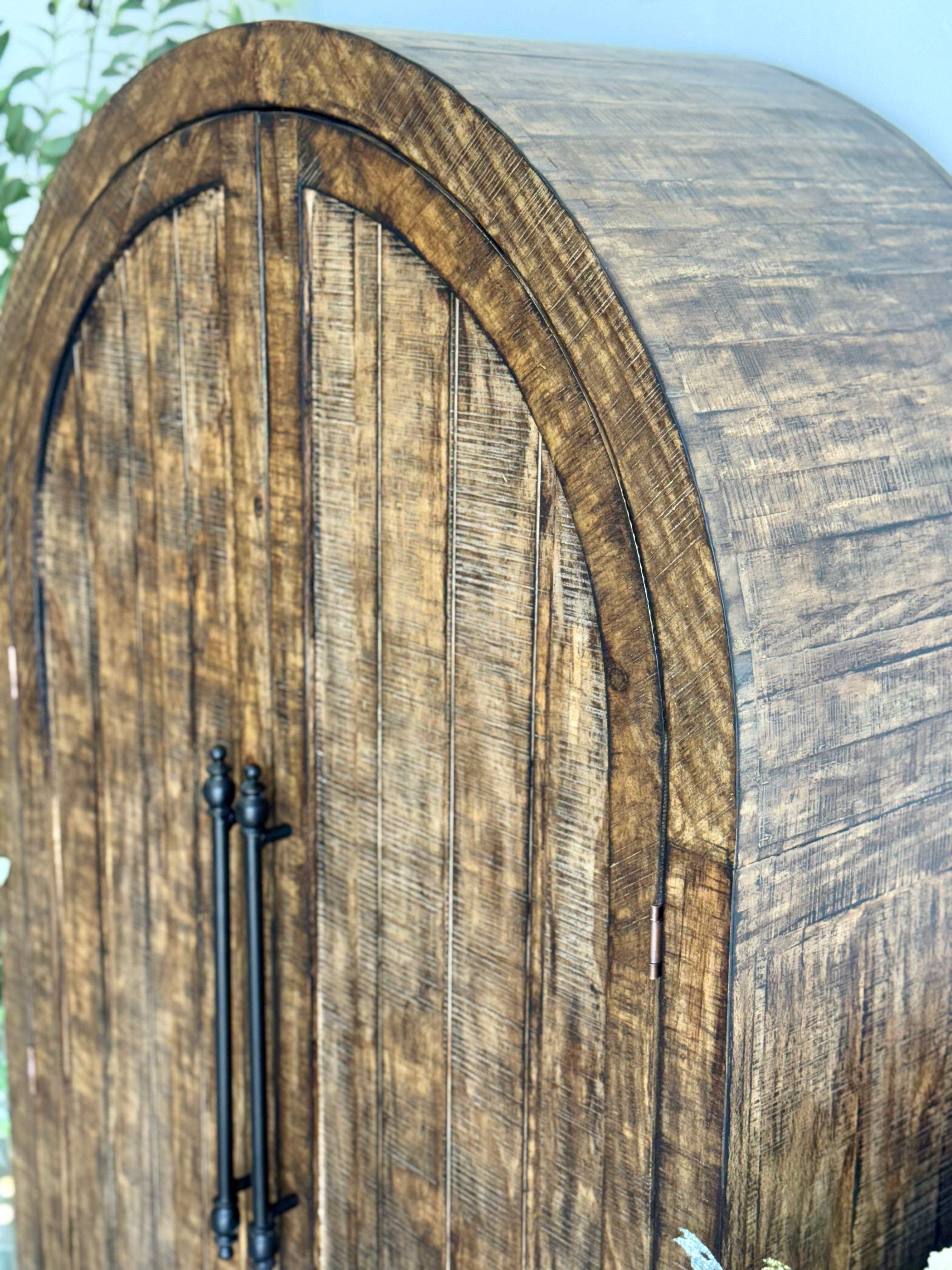 Georgia Domed Vitrine- Pecan