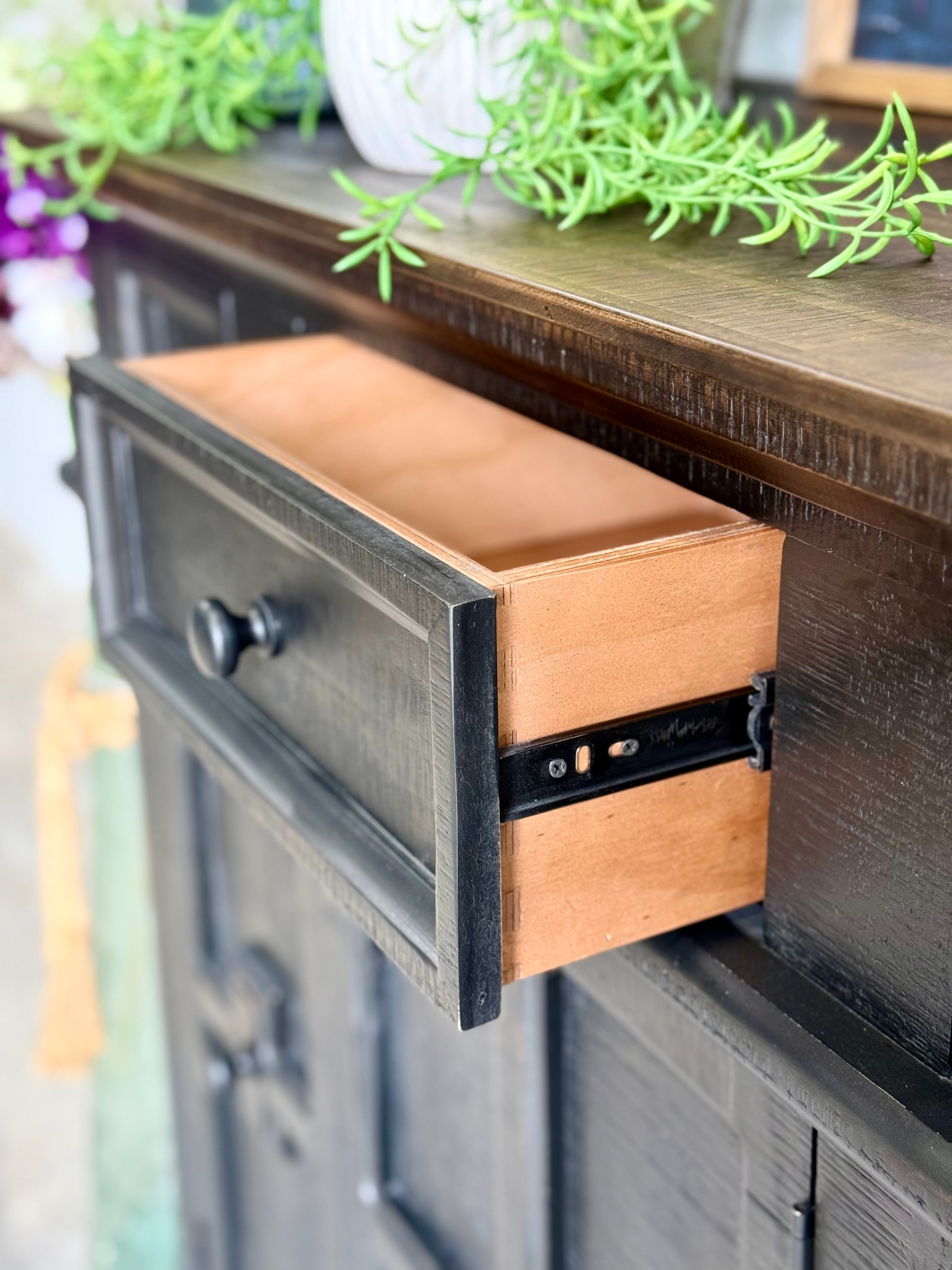 Gabriella Console-Handrubbed Black/Sparrow