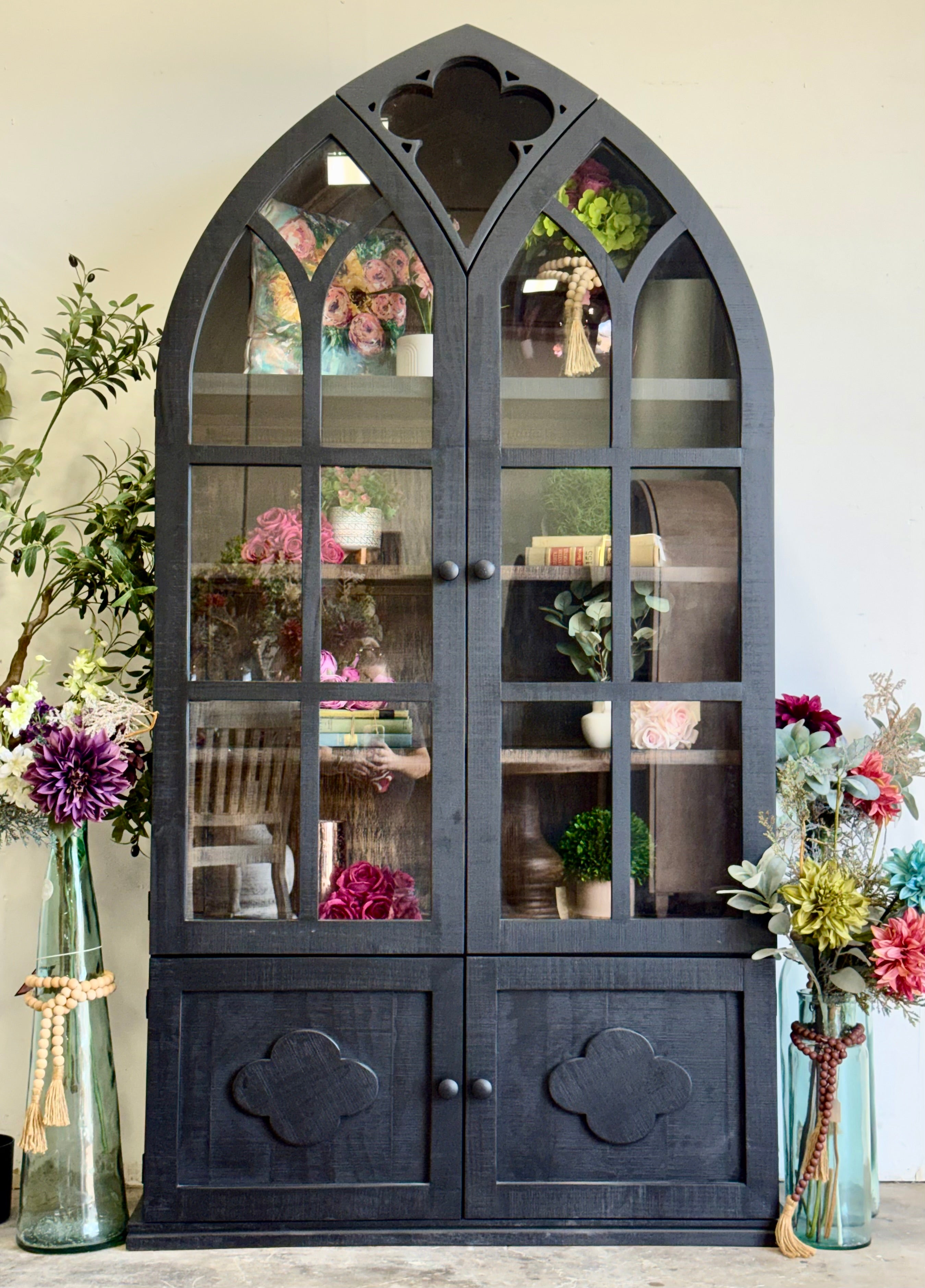 Cathedral Dome Vitrine-Black/Honeywood™