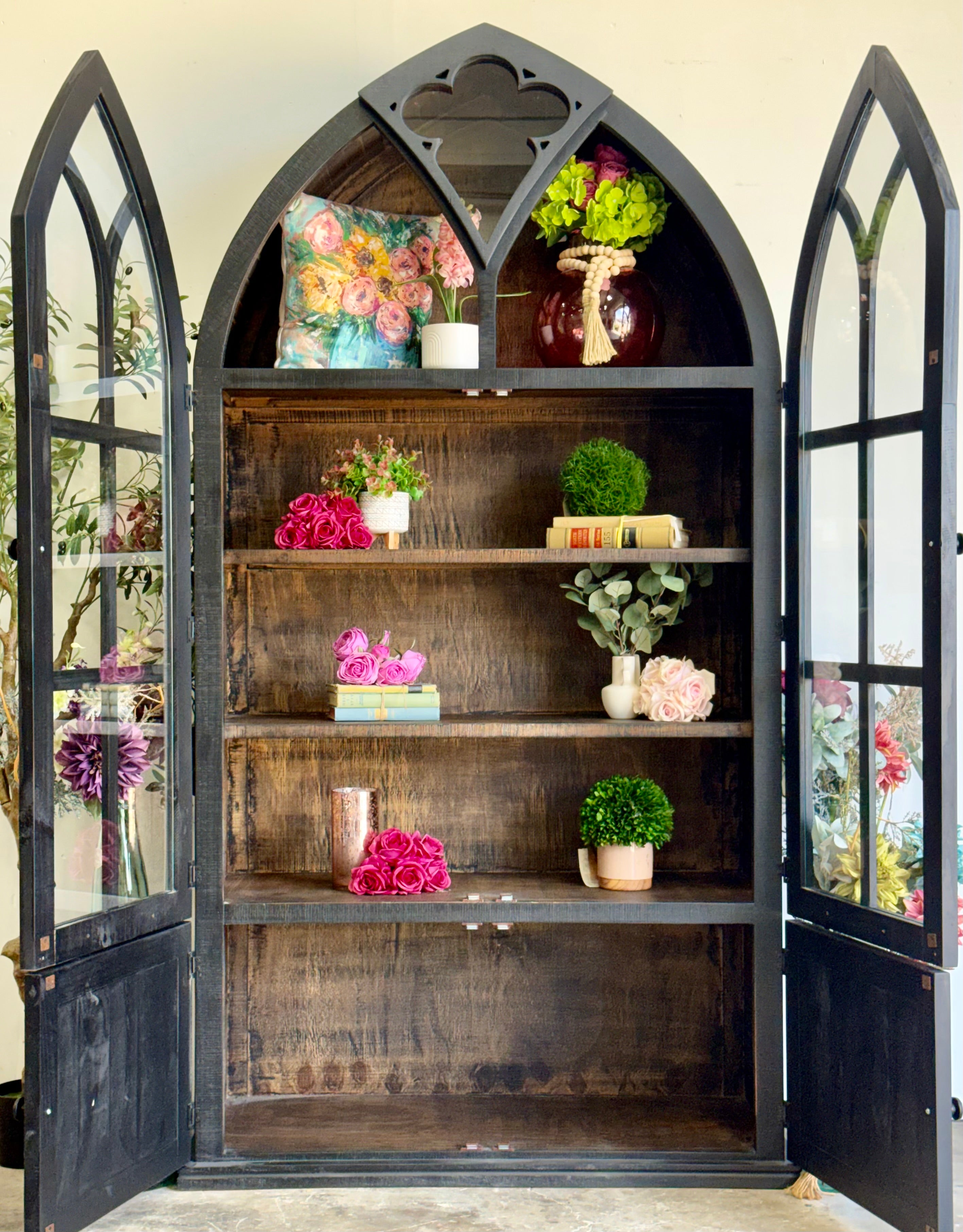 Cathedral Dome Vitrine-Black/Honeywood™