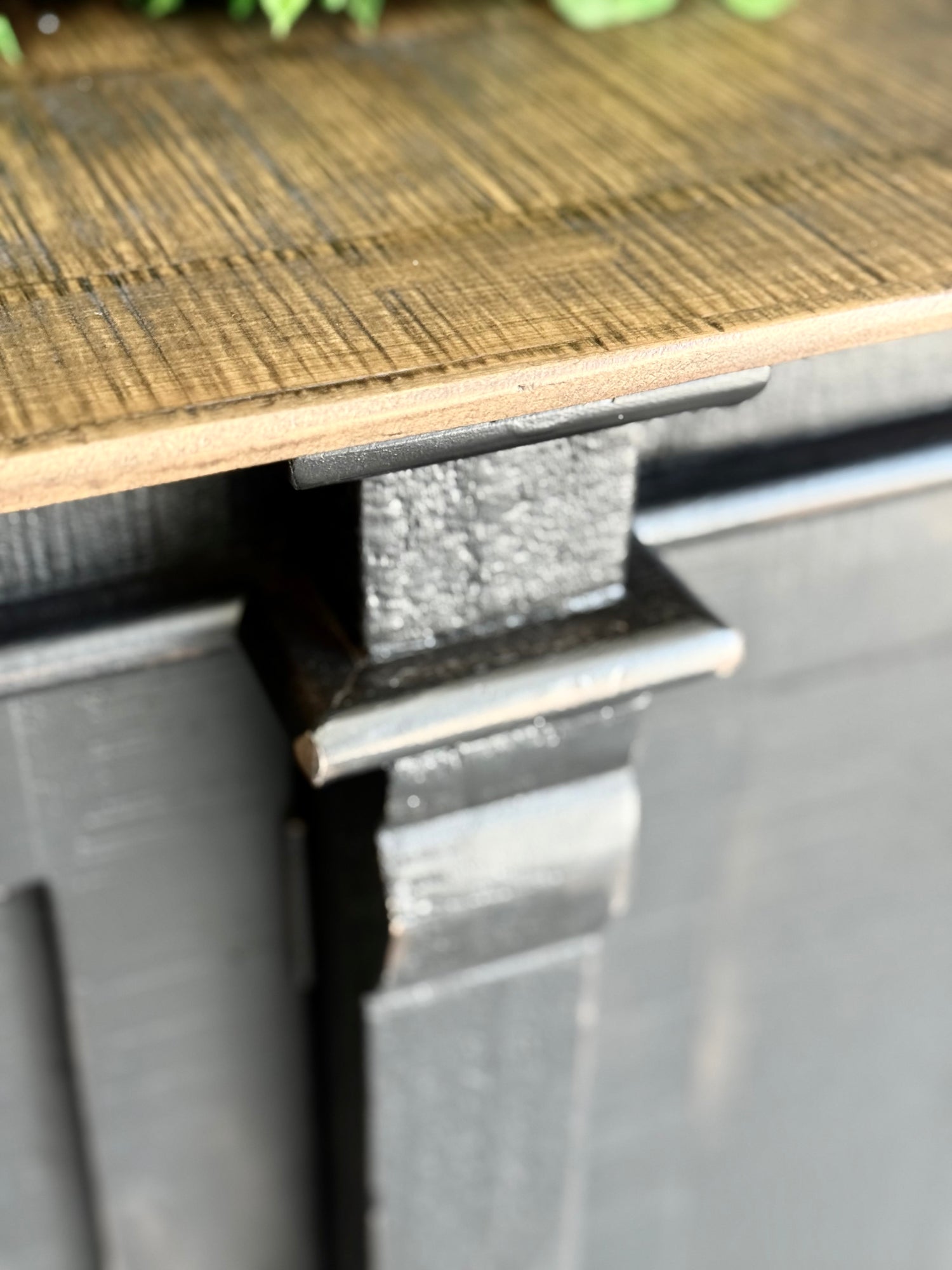 Allison 4 Door Console-Handrubbed Black/Sparrow