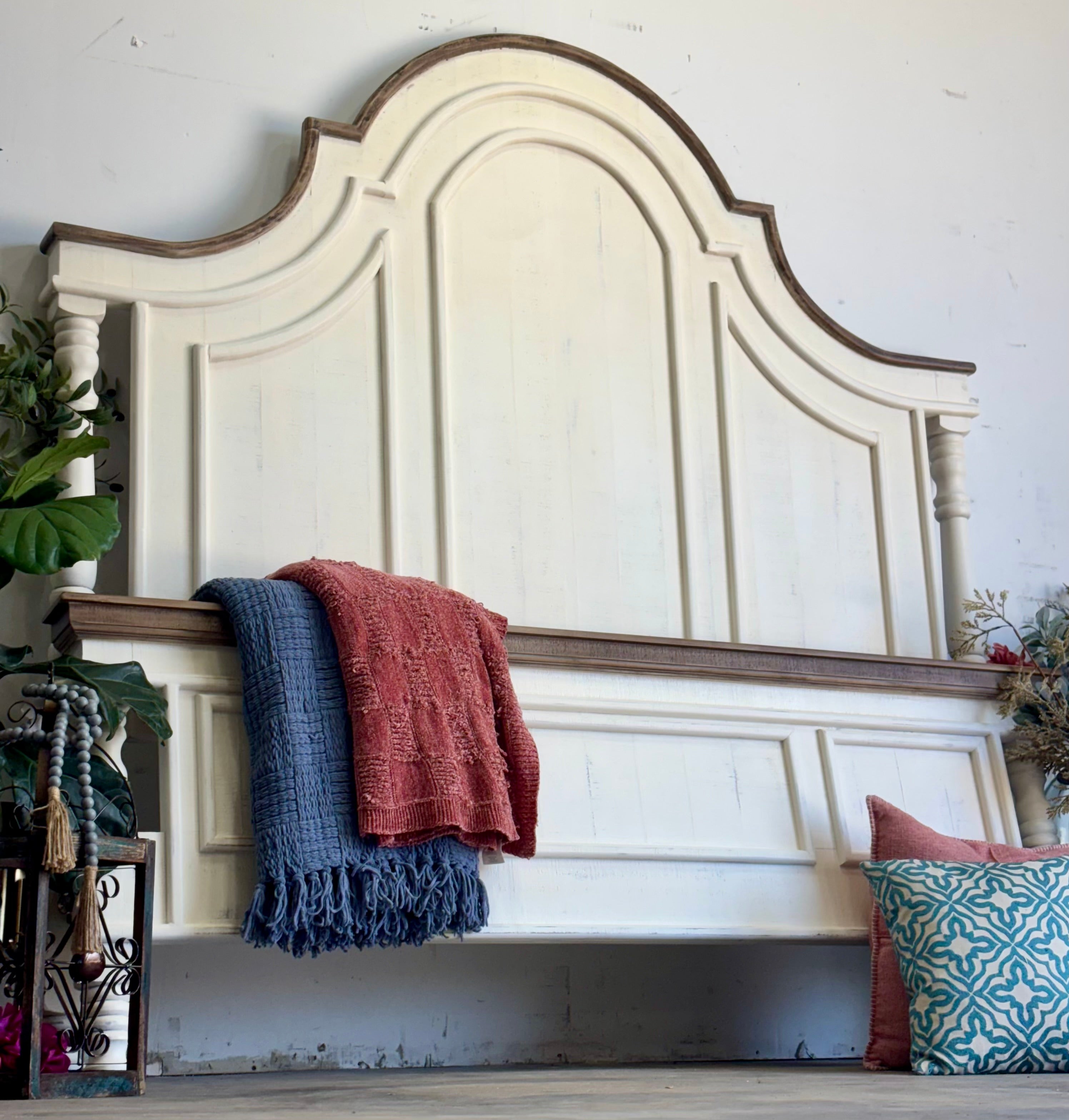 Madison King Bed-Creamy Linen™/Sandstone