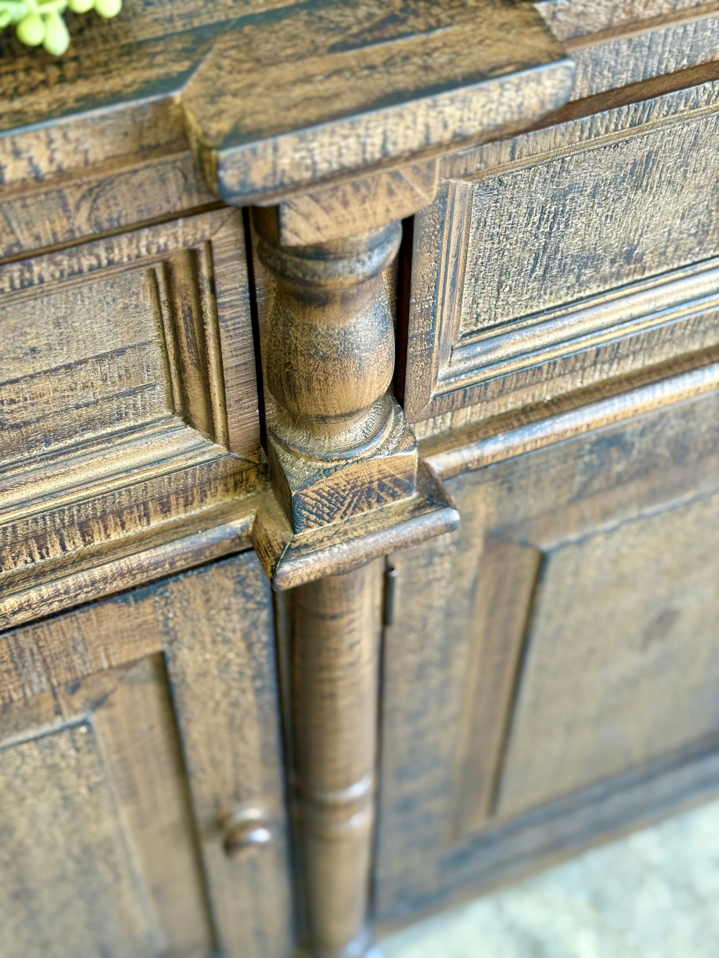 Novah 4-Door Console-Honeywood™