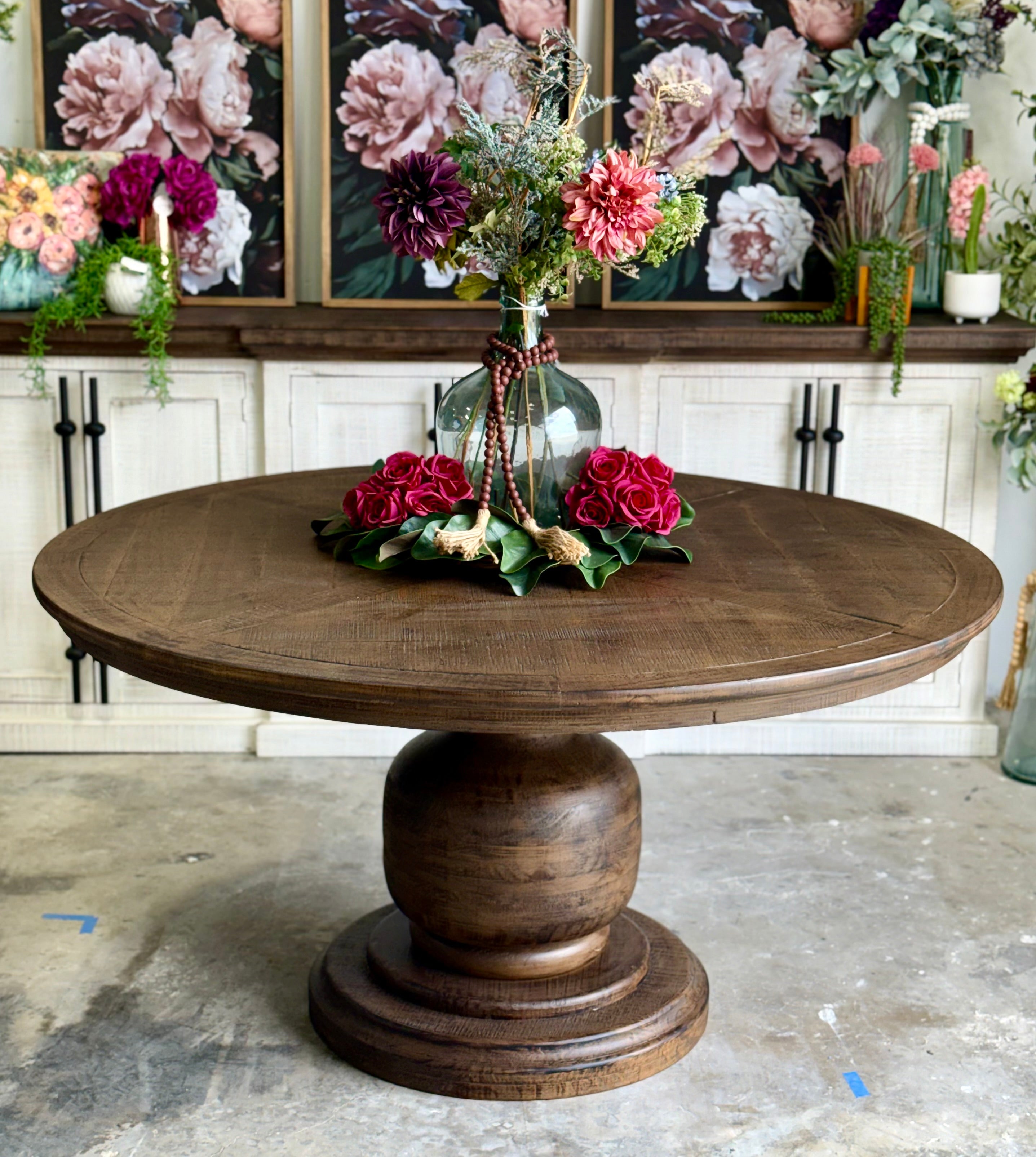 Lilly 60" Round Pedestal Dining Table-Honeywood™