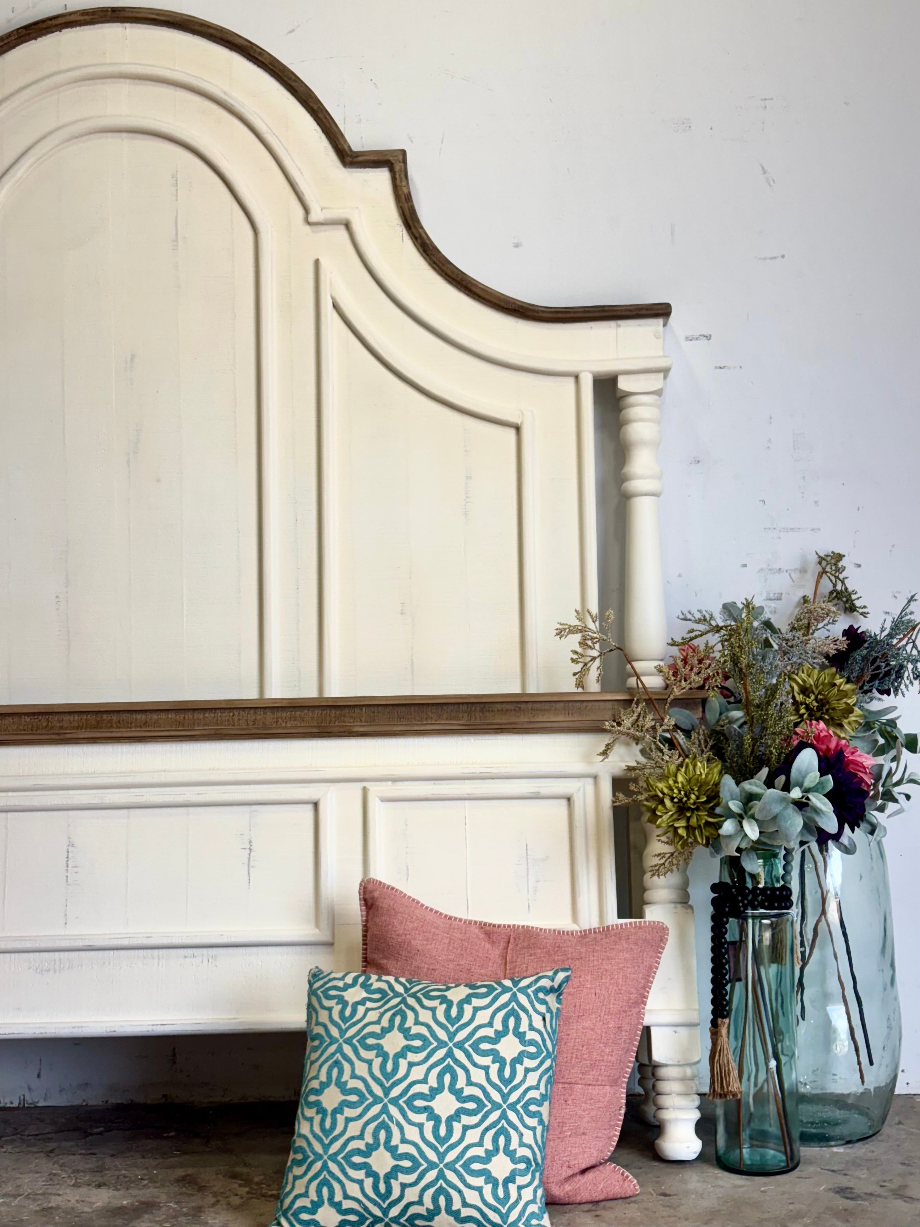 Madison King Bed-Creamy Linen™/Sandstone