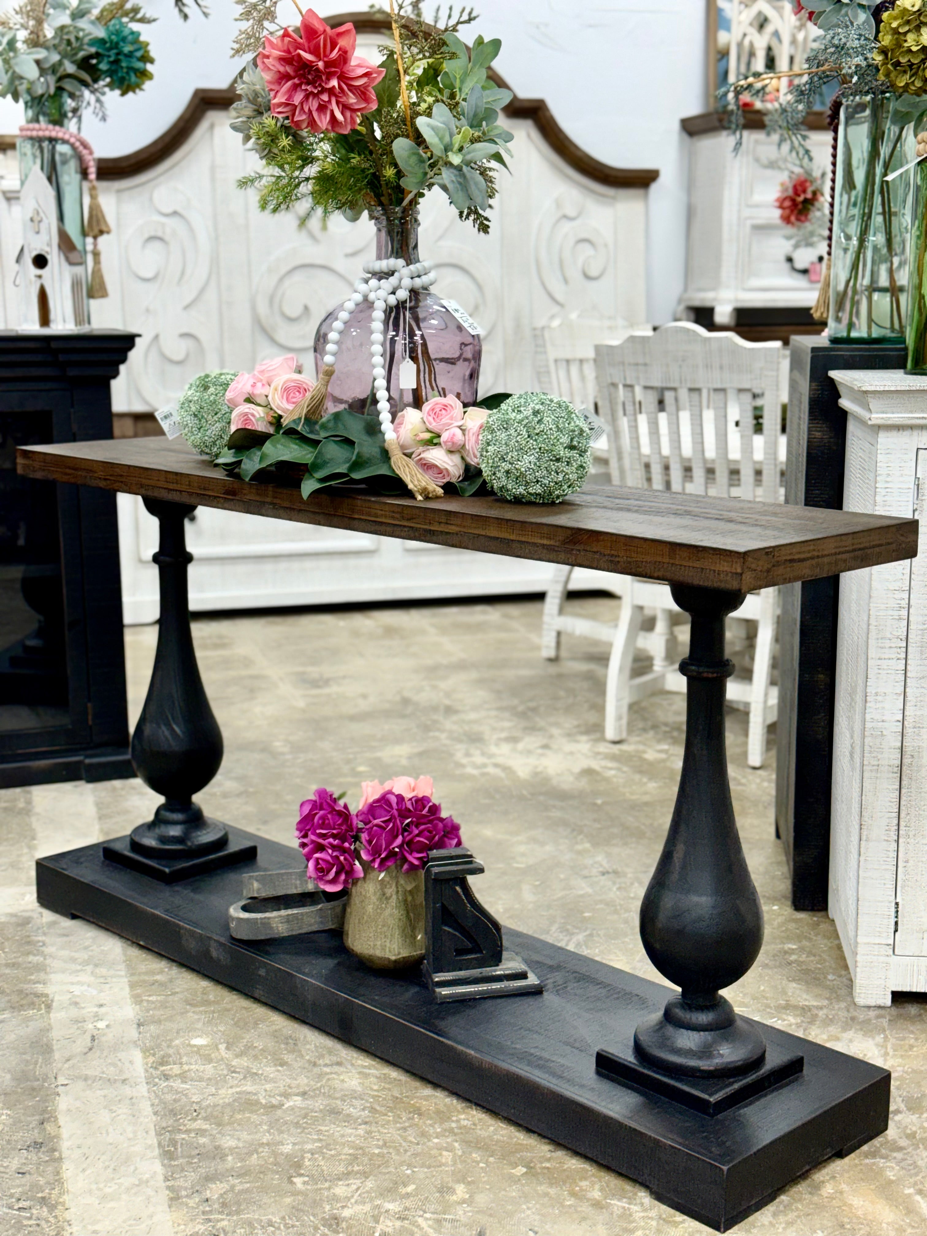 Amber Entryway/Sofa table-Handrubbed Black/Honeywood™