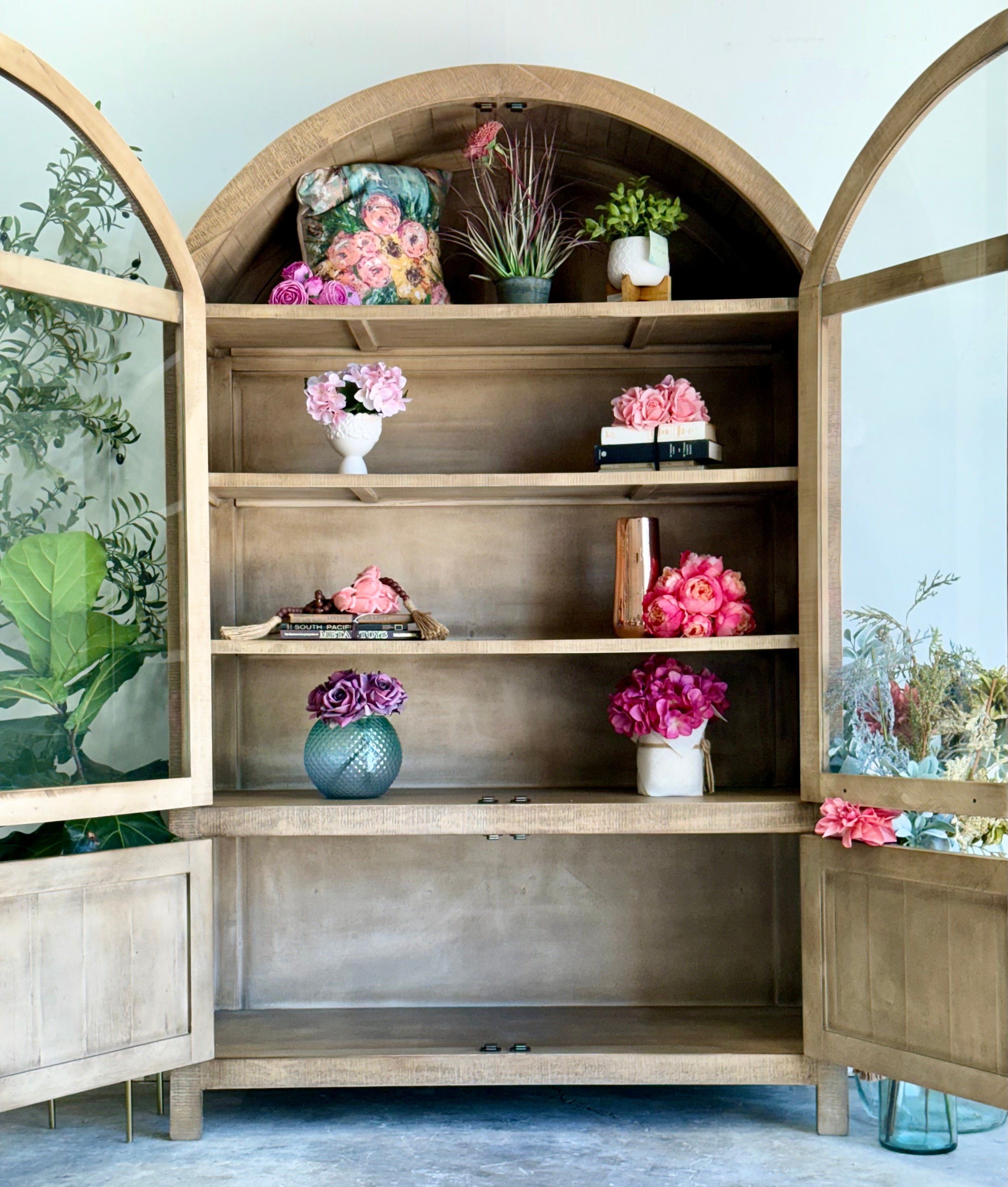 Rose Domed Vitrine-Warm Sandstone