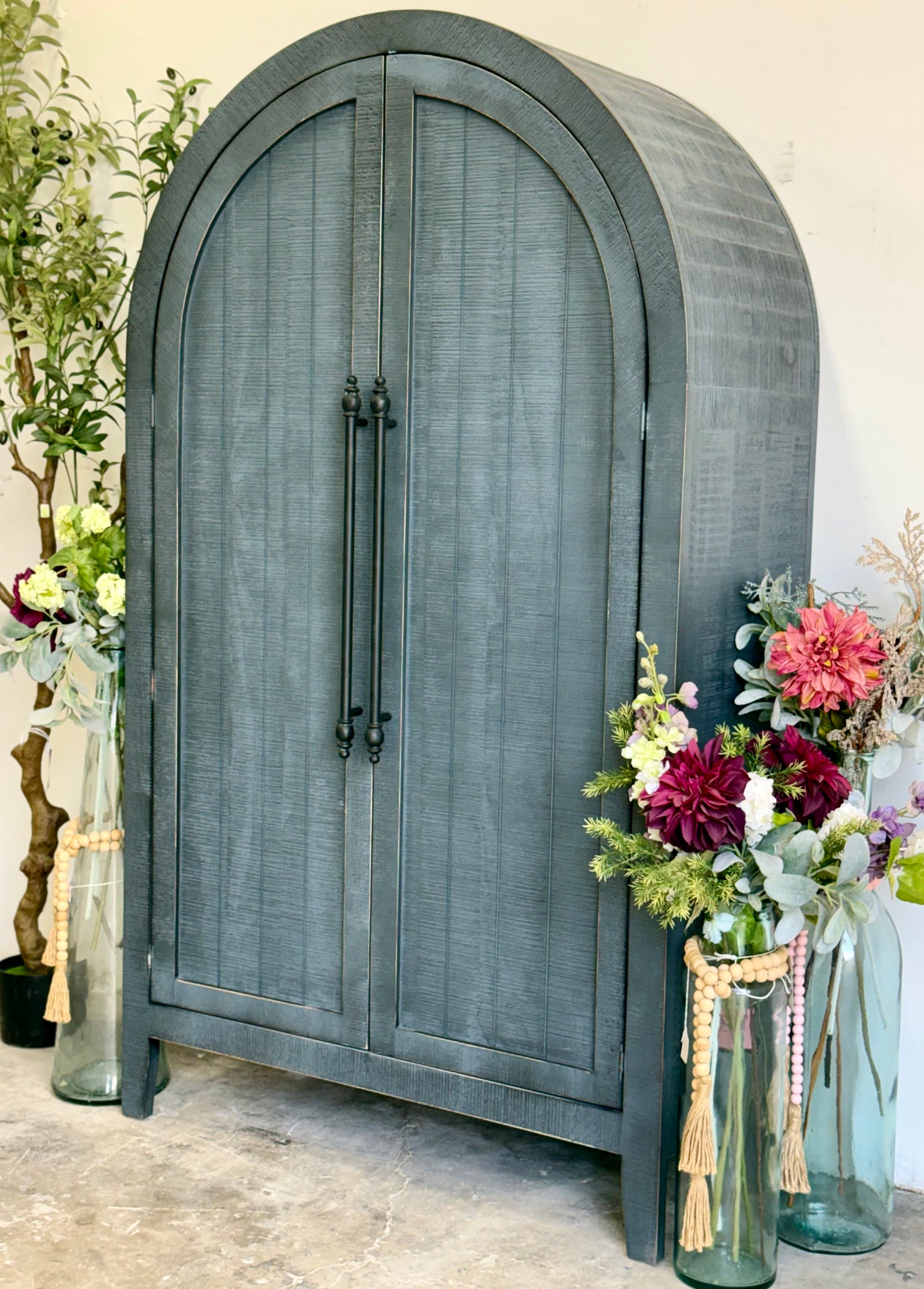 Georgia Domed Vitrine- Blue Haze™