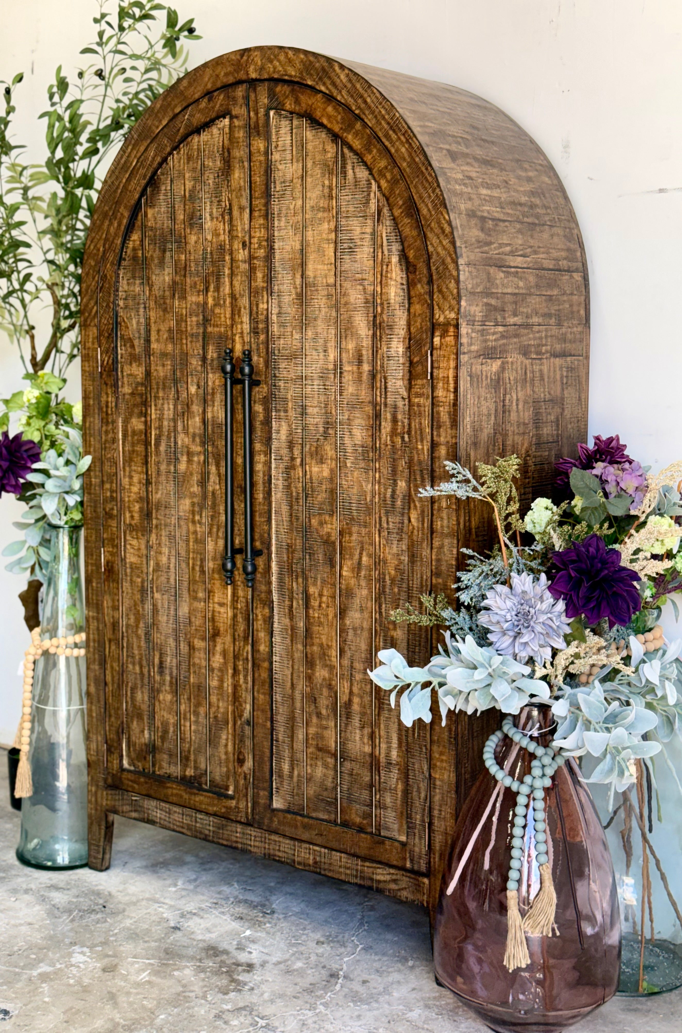 Georgia Domed Vitrine- Pecan