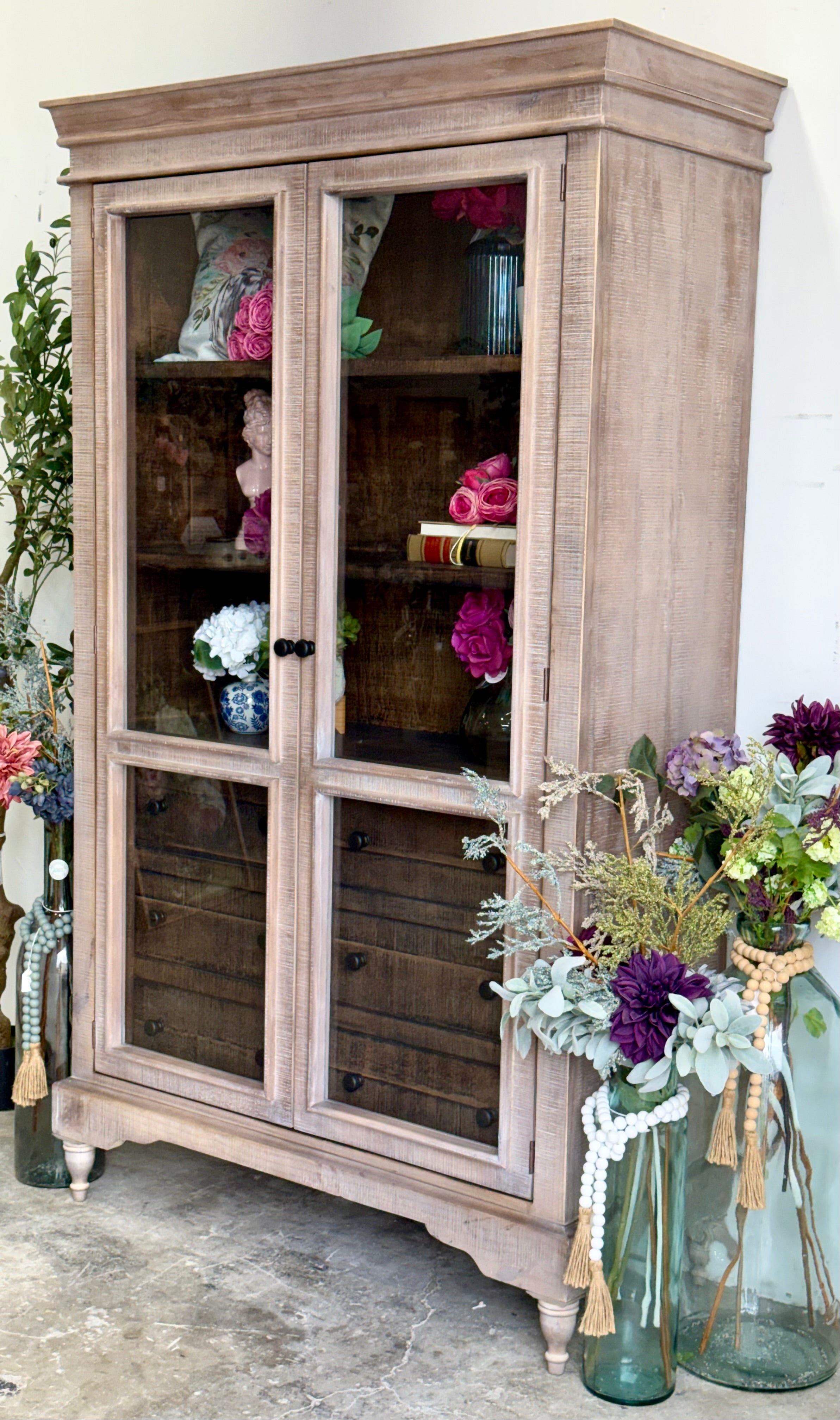Camryn Vitrine-Soft Drift™/Honeywood™