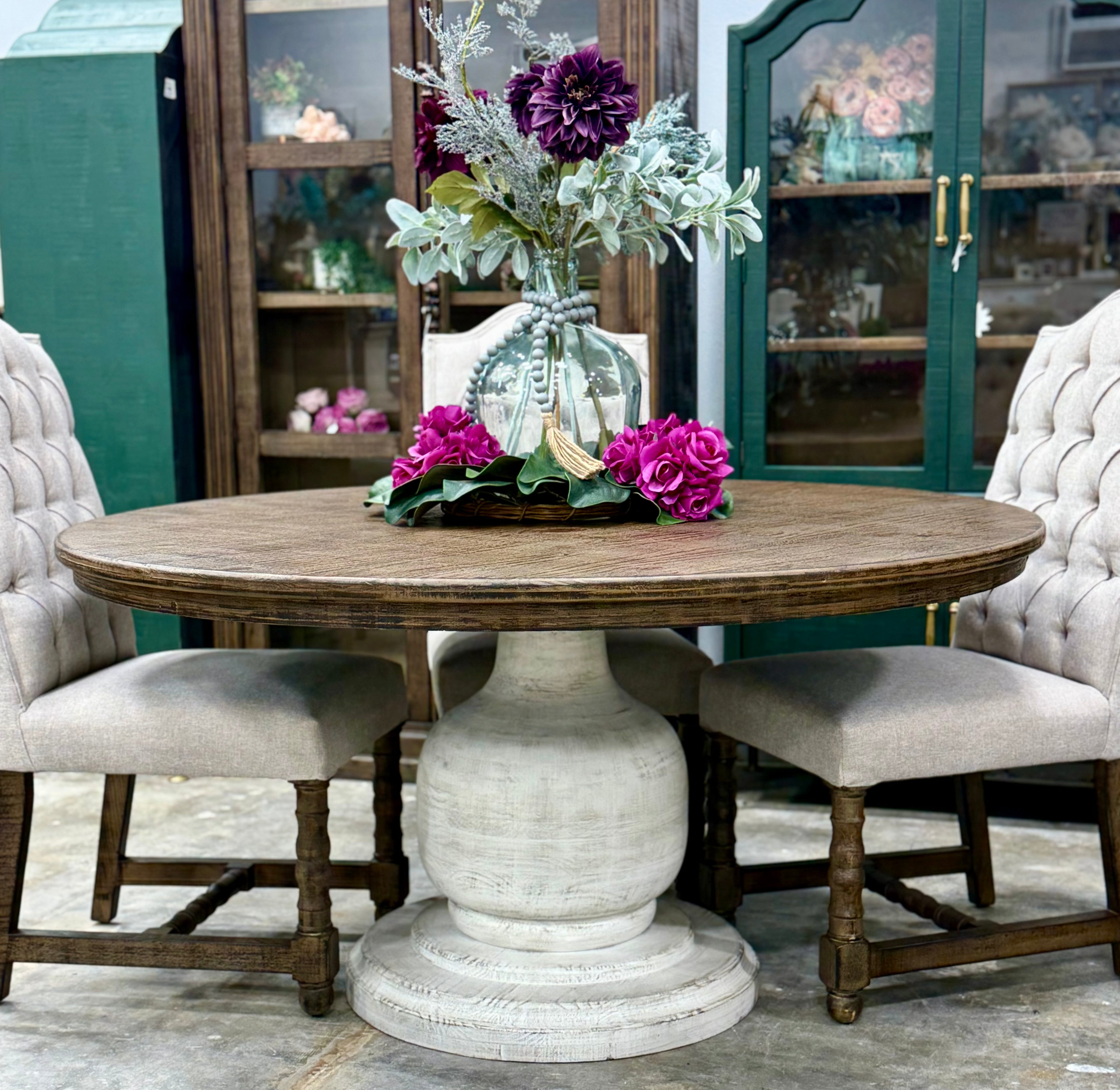 Lilly 60" Round Pedestal Dining Table-White Wheat/Honeywood™