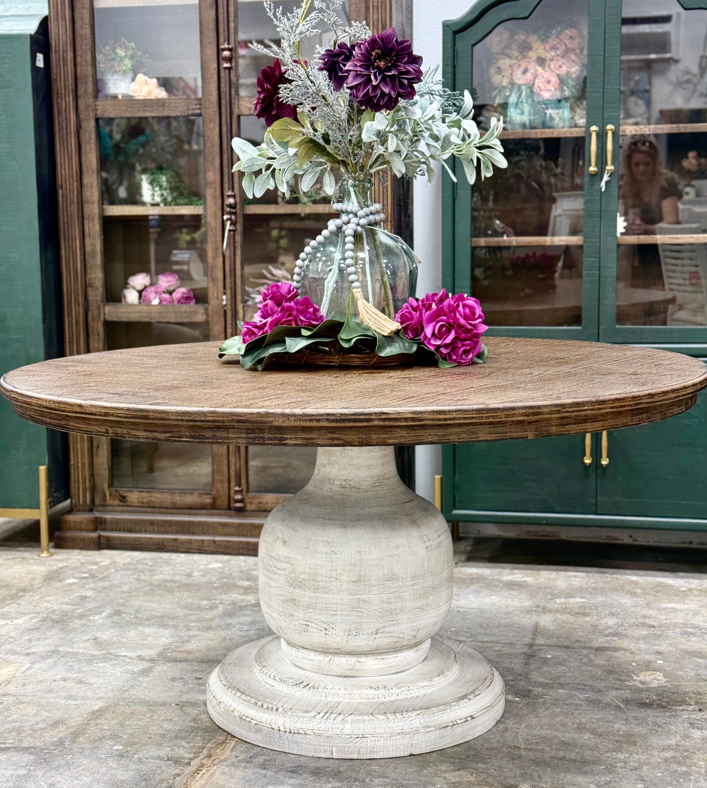 Lilly 60" Round Pedestal Dining Table-White Wheat/Honeywood™