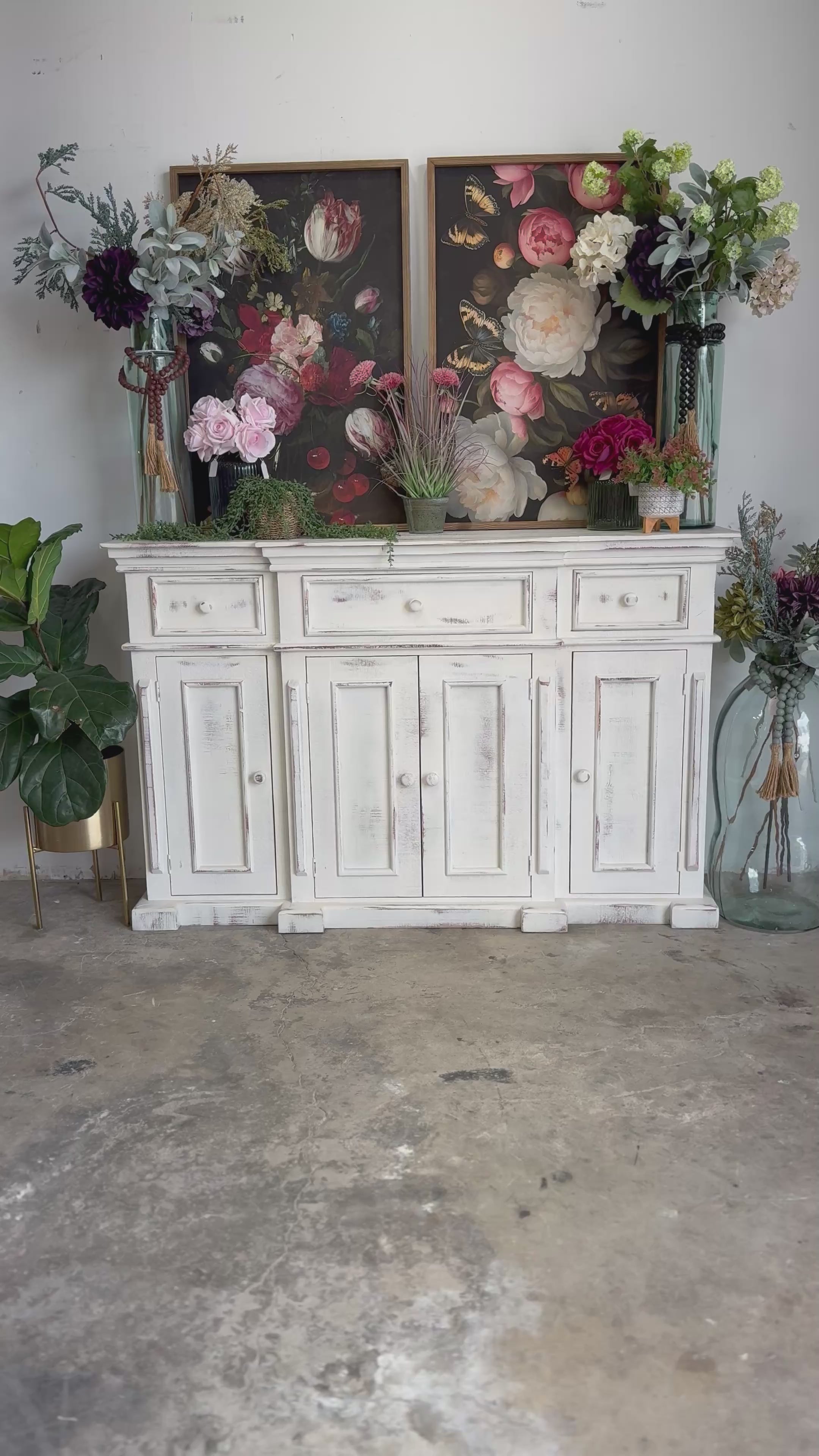 Lindsey 4-Door Console-Frosted Linen
