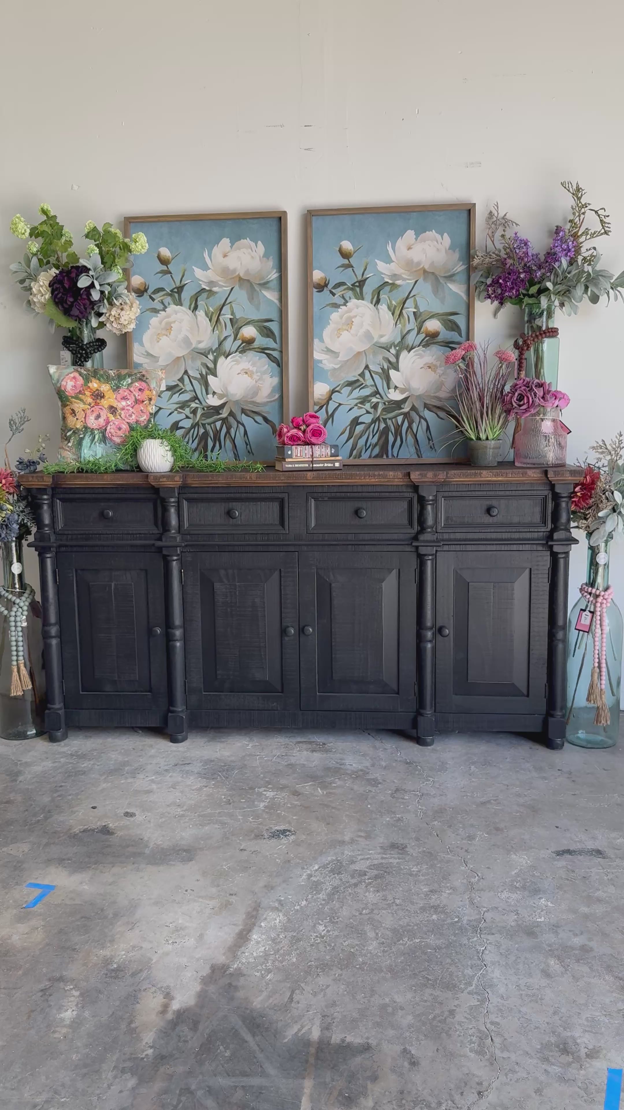 Novah 4-Door Console-Black/Sparrow
