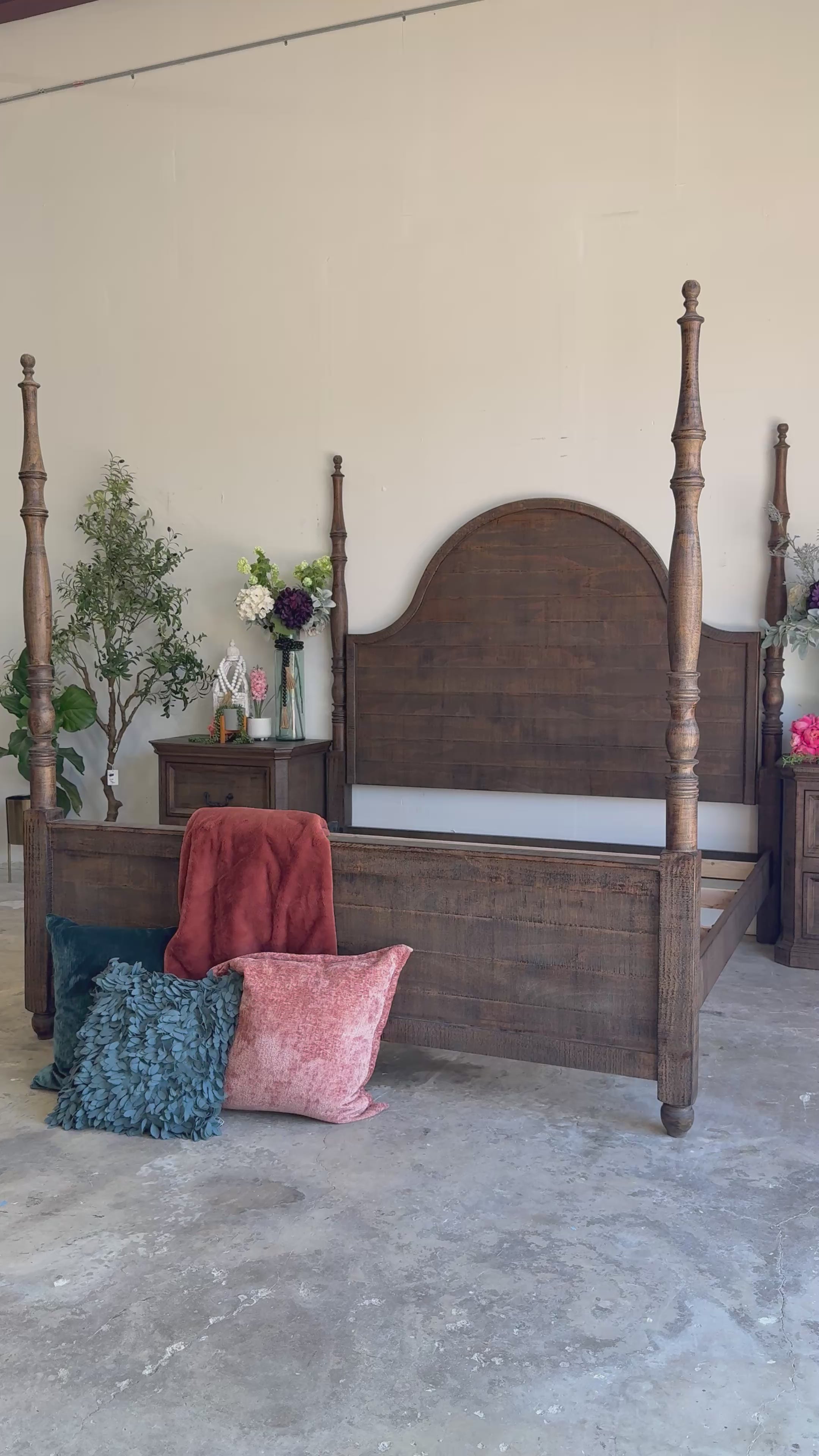 Willow King 4 Poster Bed-Honeywood™