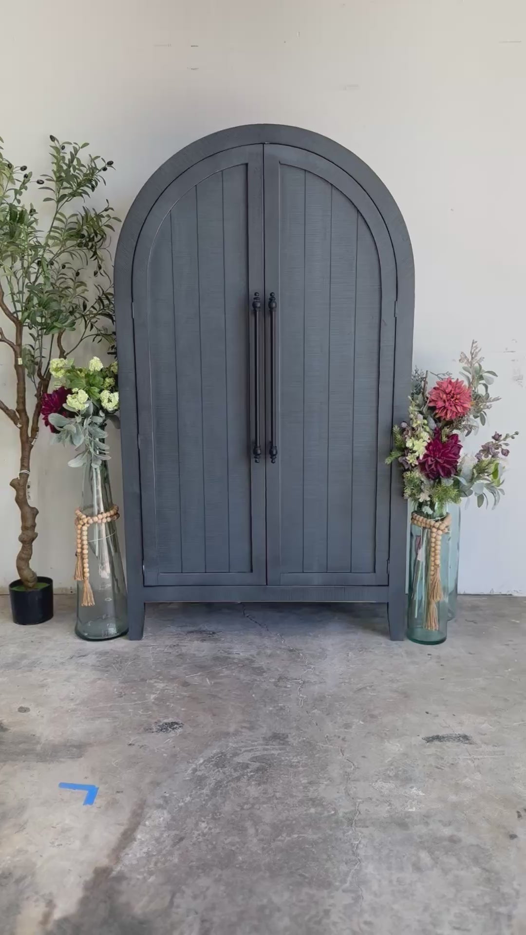 Georgia Domed Vitrine- Blue Haze™