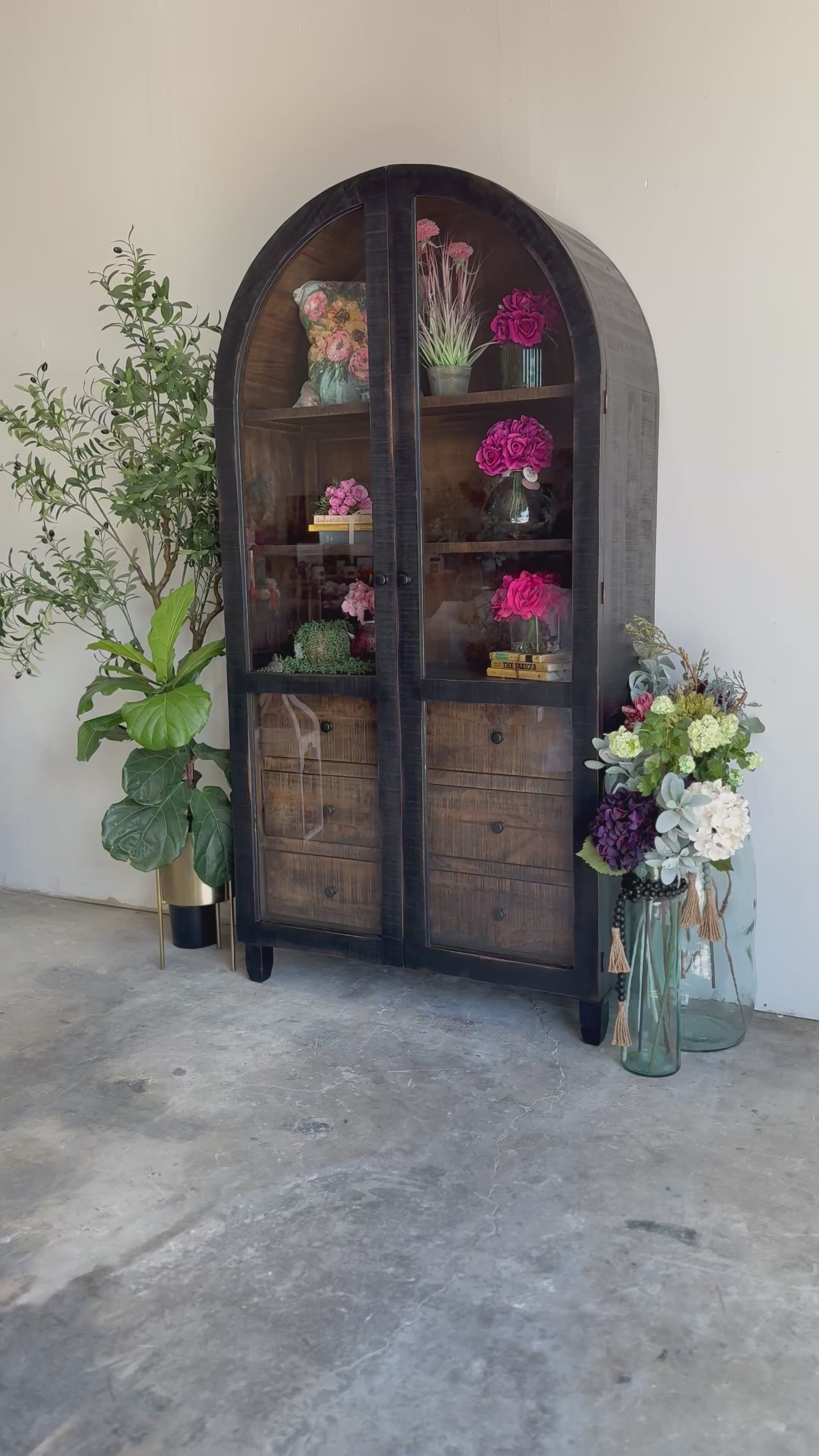 Melody Domed Vitrine- Handrubbed Black/Sparrow