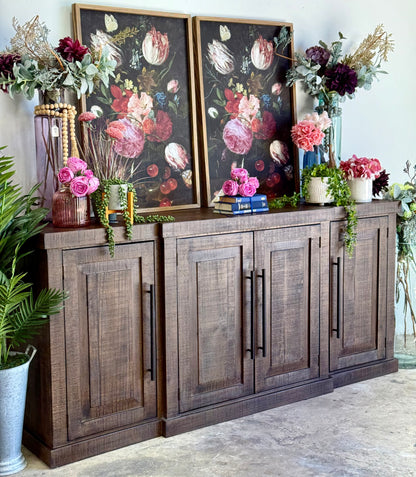 Cyra 4 Door Console-Honeywood