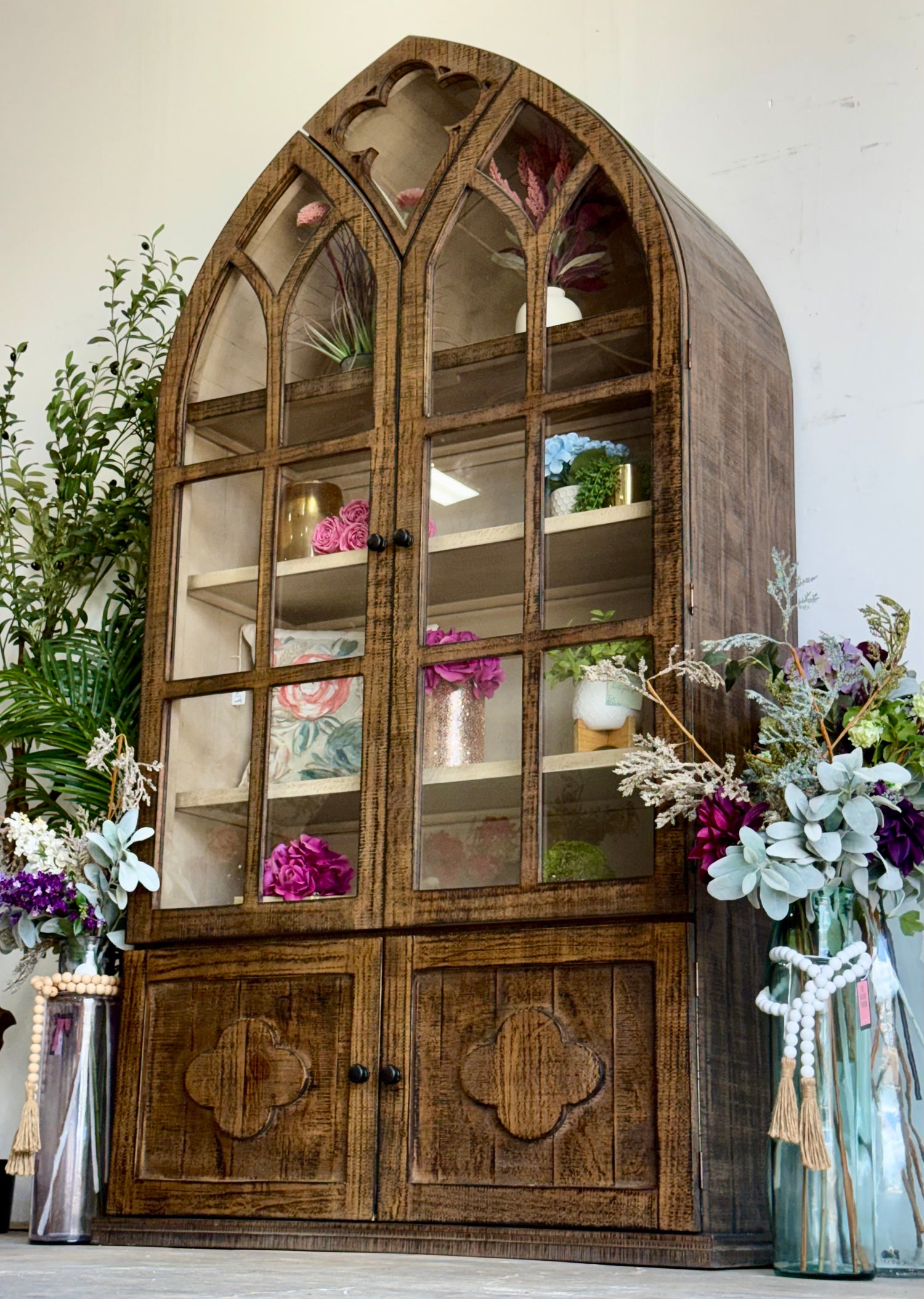 Cathedral Dome Vitrine-Honeywood/Dove