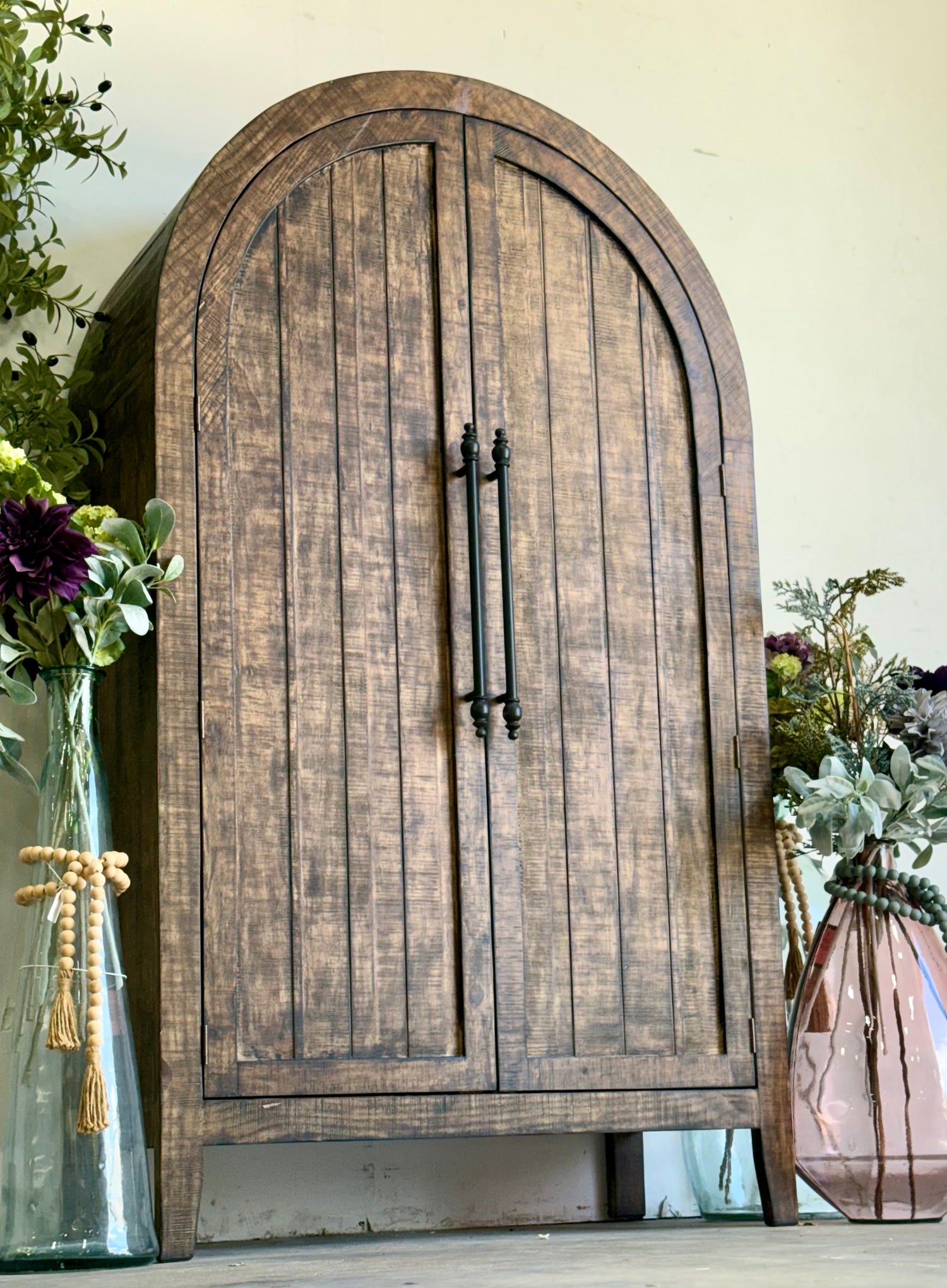 Georgia Domed Vitrine- Pecan