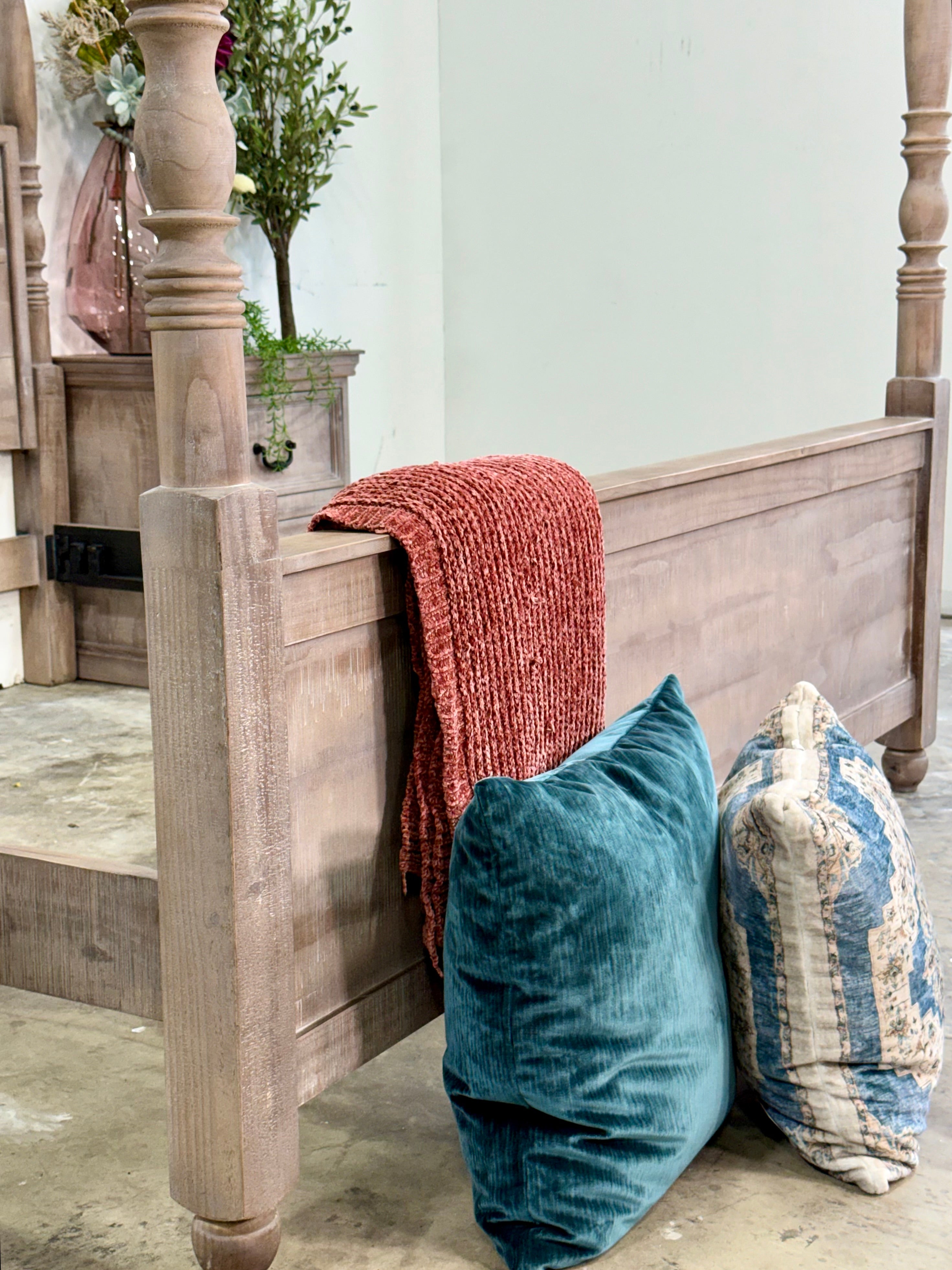 Willow King 4 Poster Bed-Soft Drift™