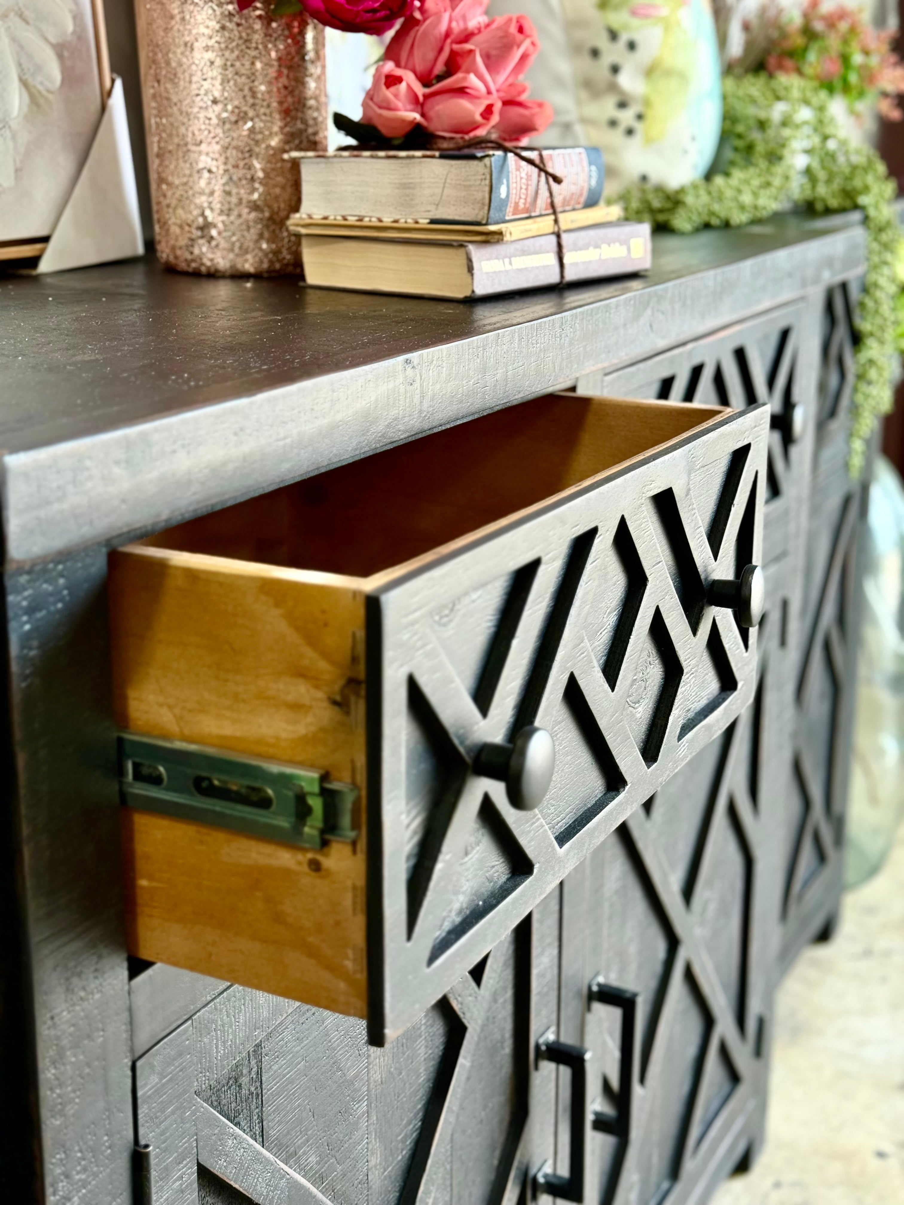 Olivia 90&quot; Console-Handrubbed Black