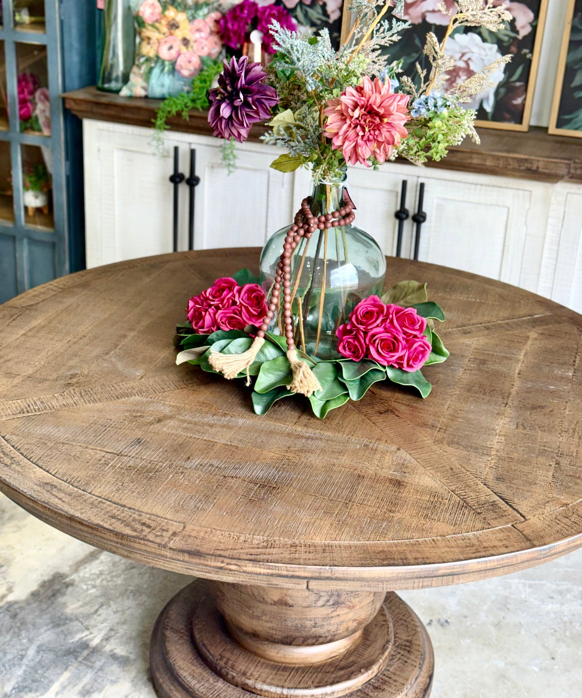 Lilly 60" Round Pedestal Dining Table-Honeywood™