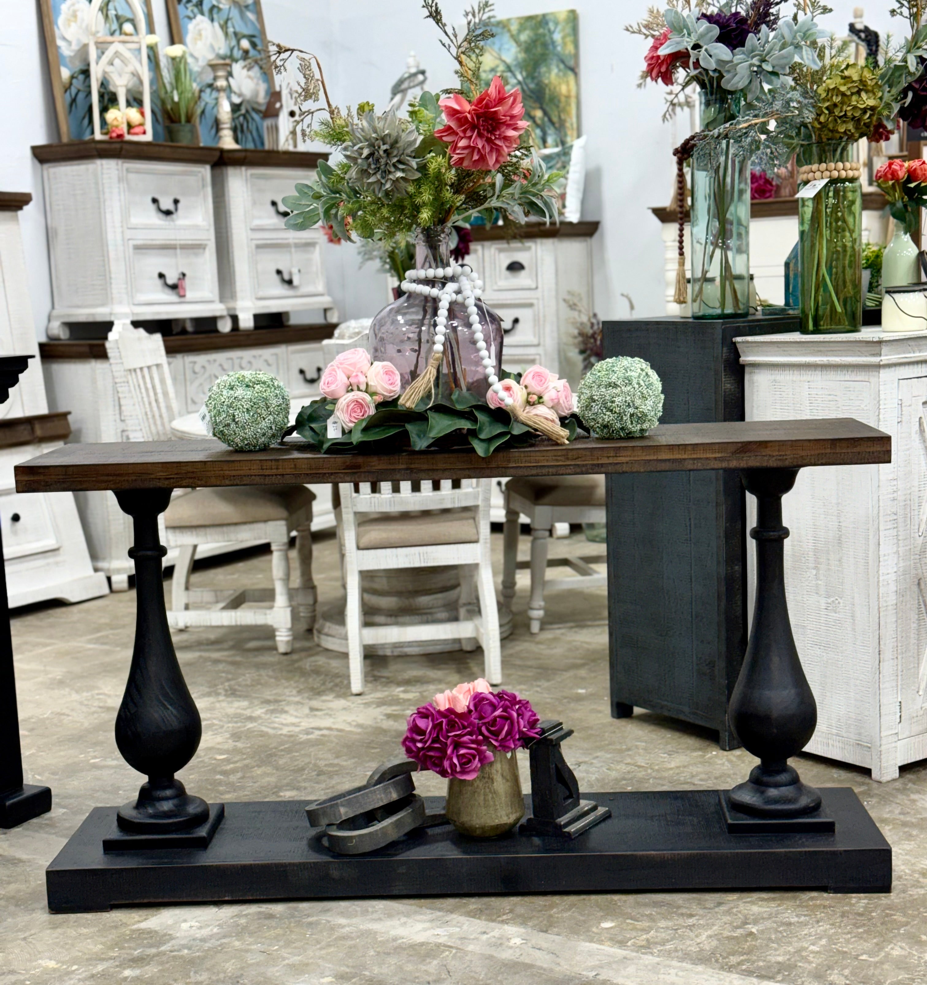 Amber Entryway/Sofa table-Handrubbed Black/Honeywood™