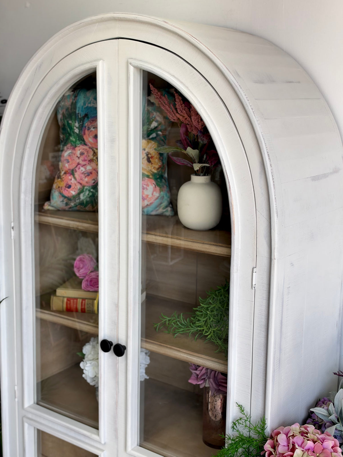 Avery Domed Vitrine-Frosted Linen/Cappuccino