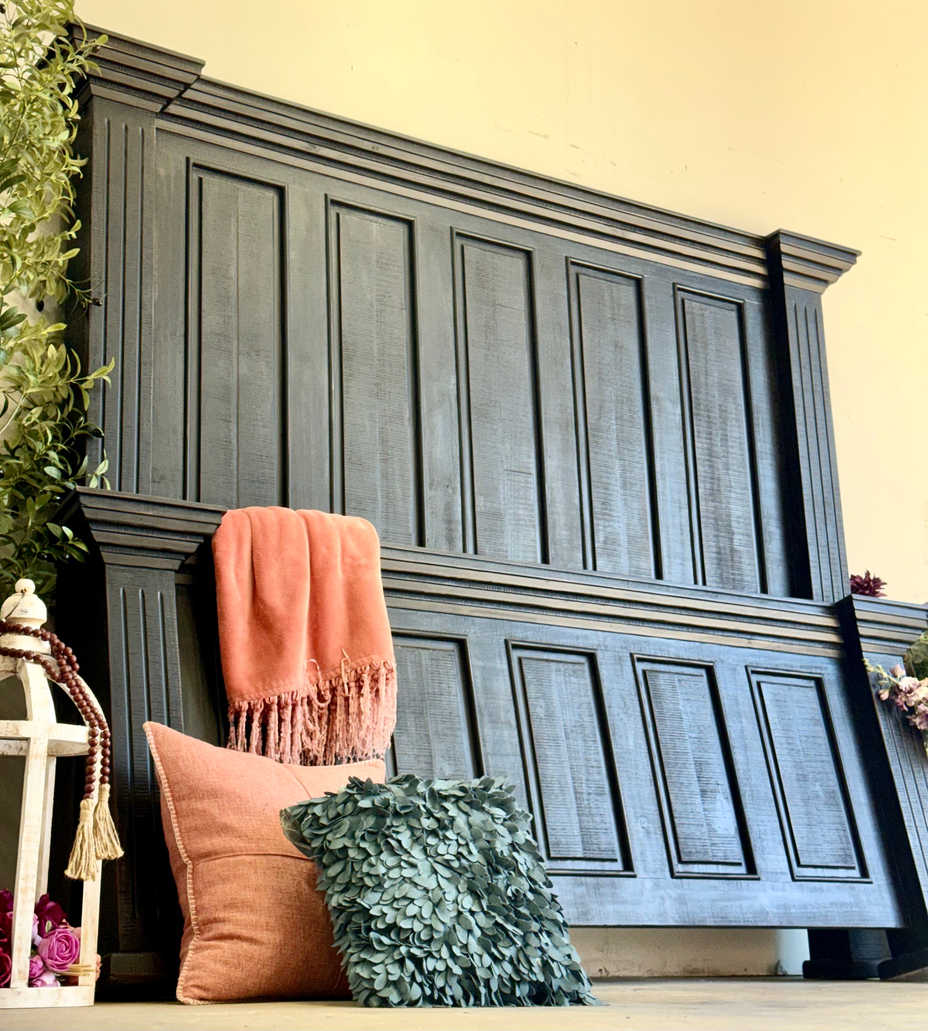 Charlotte King Paneled Bed-Handrubbed Black